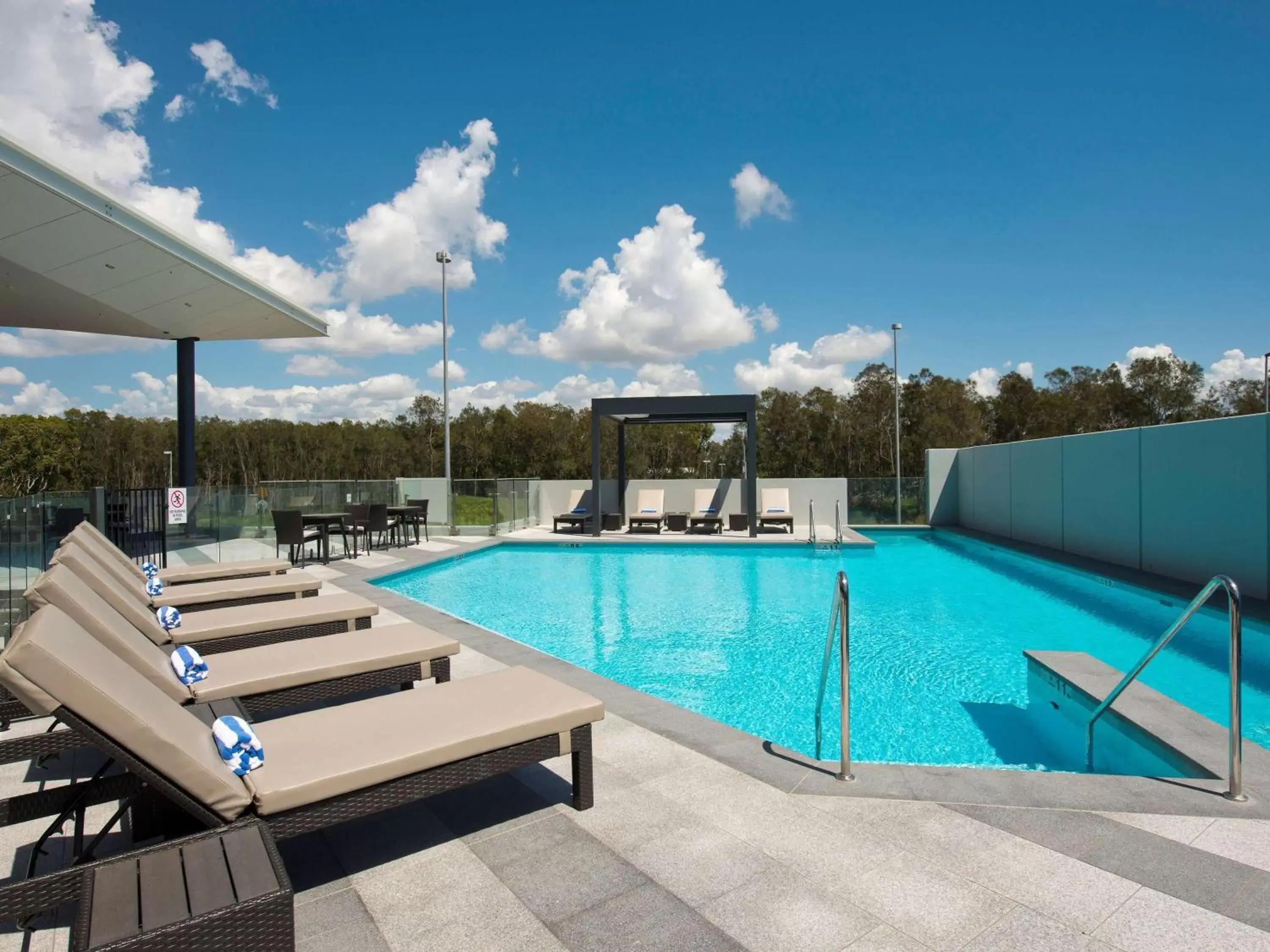 Property building, Swimming Pool in Pullman Brisbane Airport