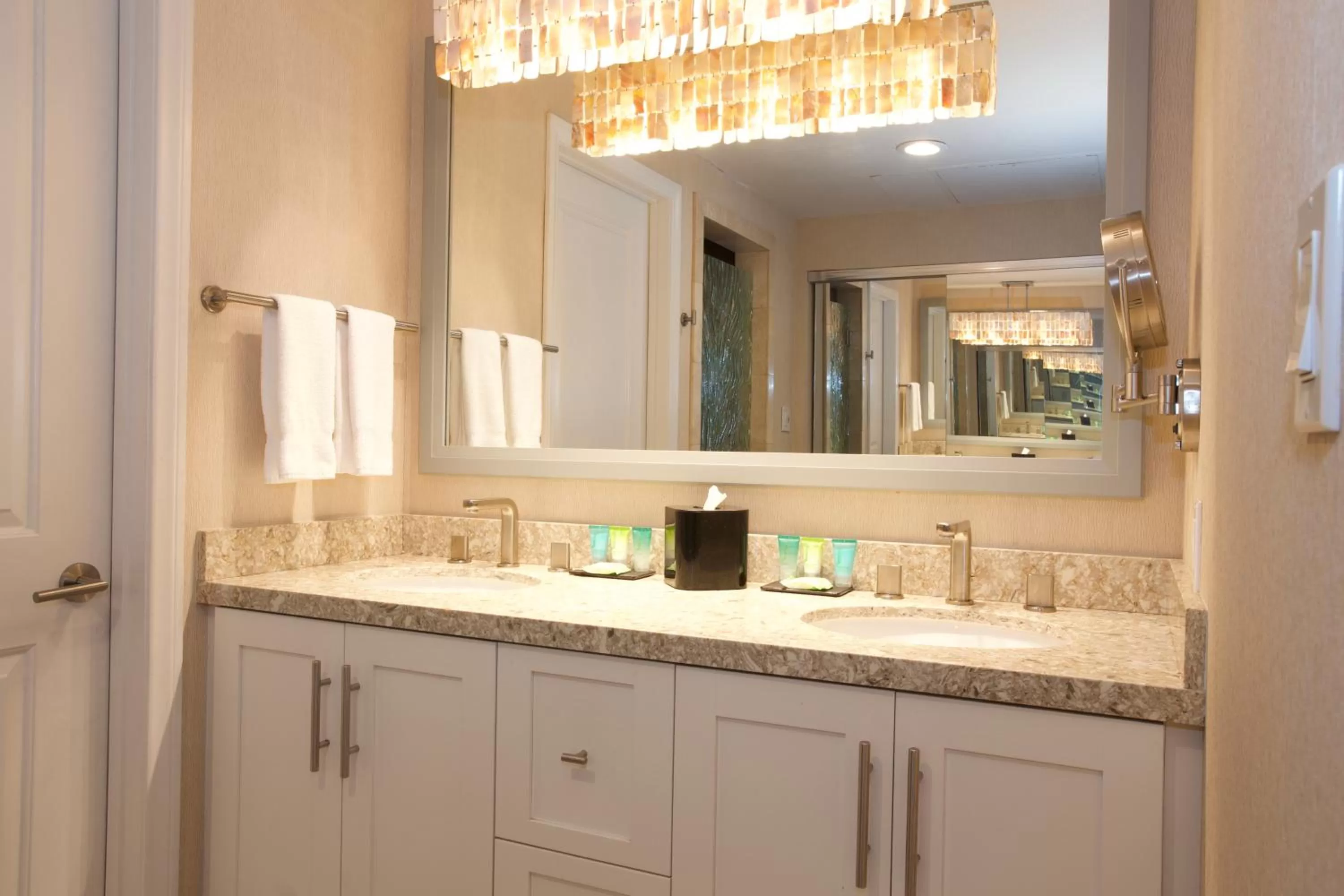 Bathroom in Inn by the Sea, La Jolla