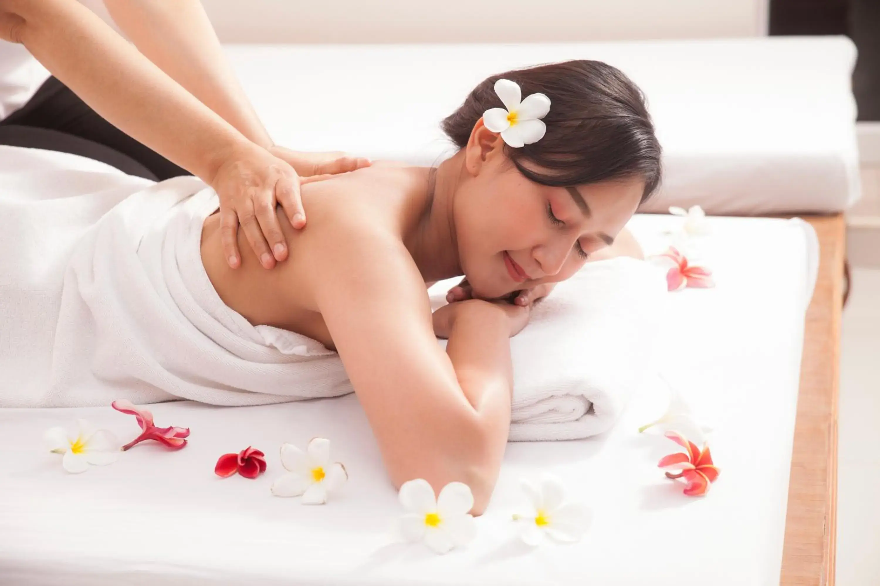 Massage in Summit Pavilion Hotel (SHA Extra Plus)