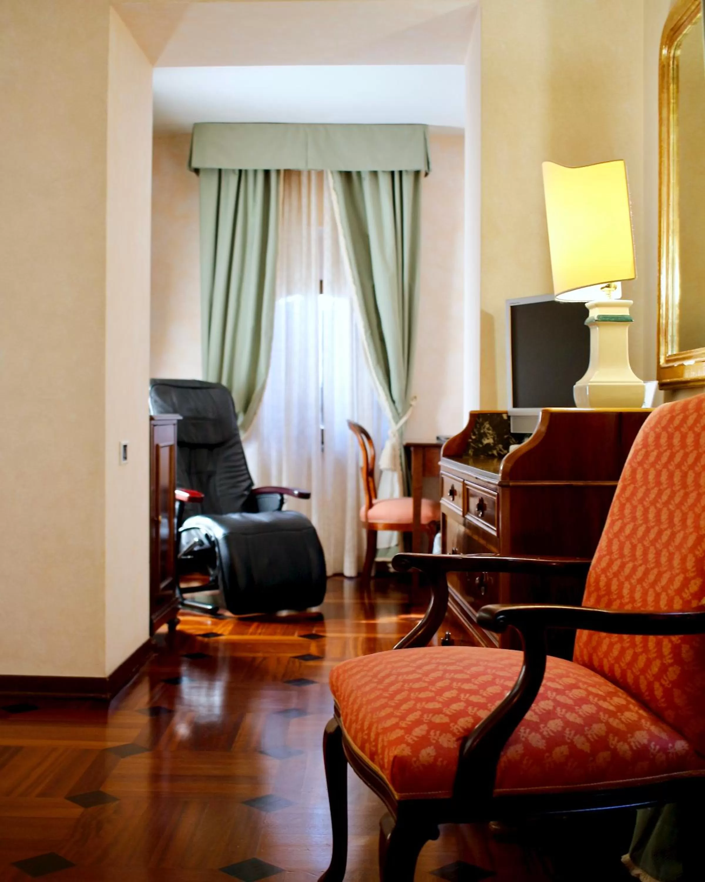 Decorative detail in Relais Ducale