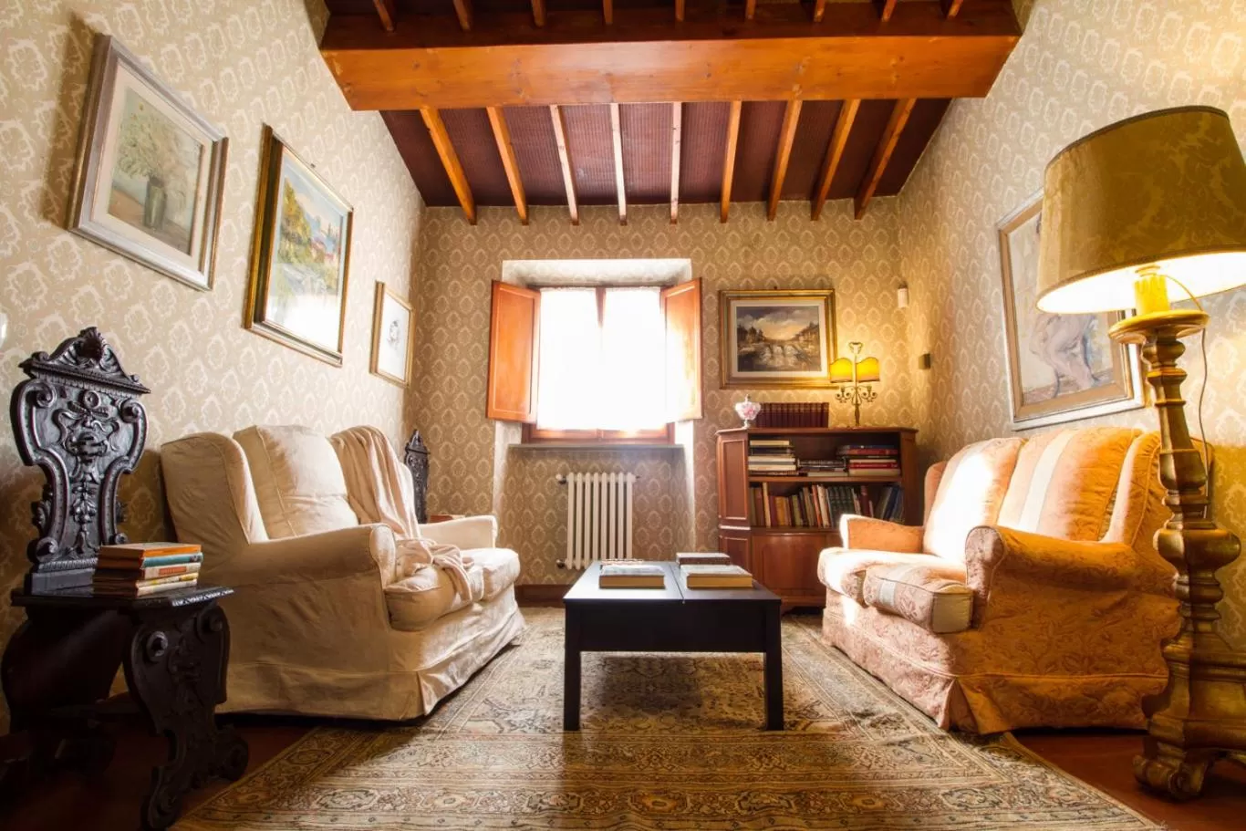 Communal lounge/ TV room in B&B PALAZZI