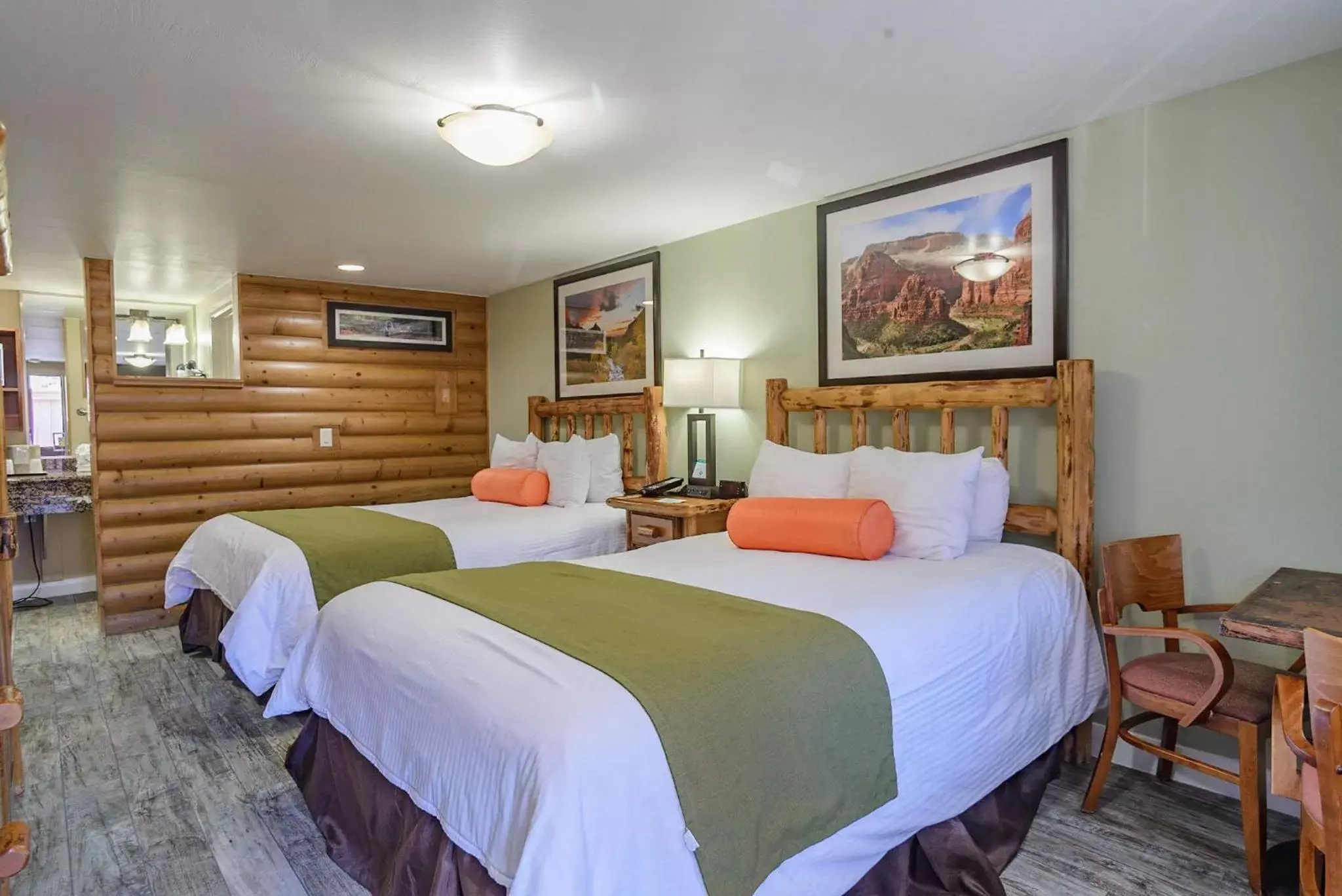Bed in Pioneer Lodge Zion National Park-Springdale