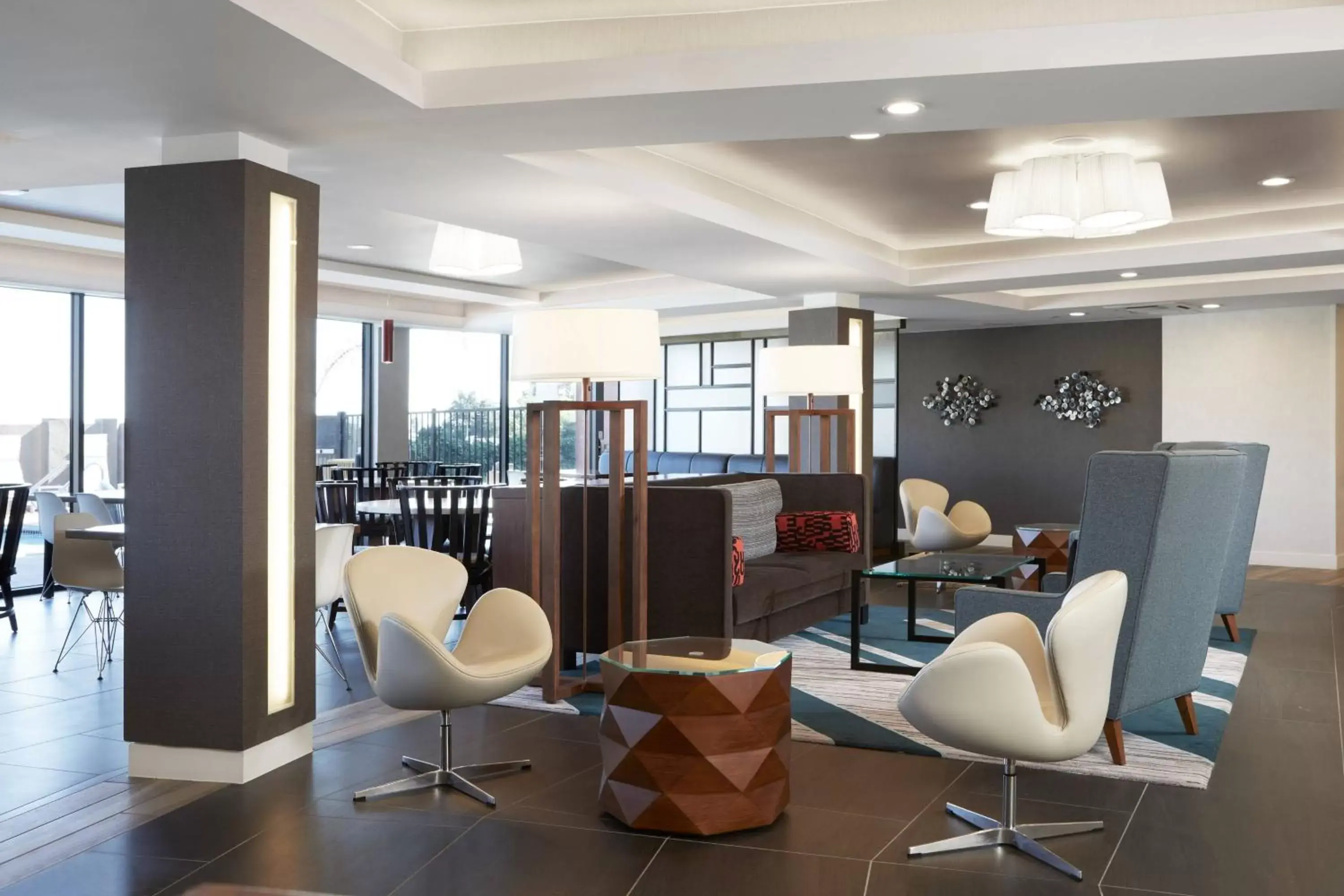 Lobby or reception, Lounge/Bar in Fairfield Inn & Suites By Marriott Camarillo