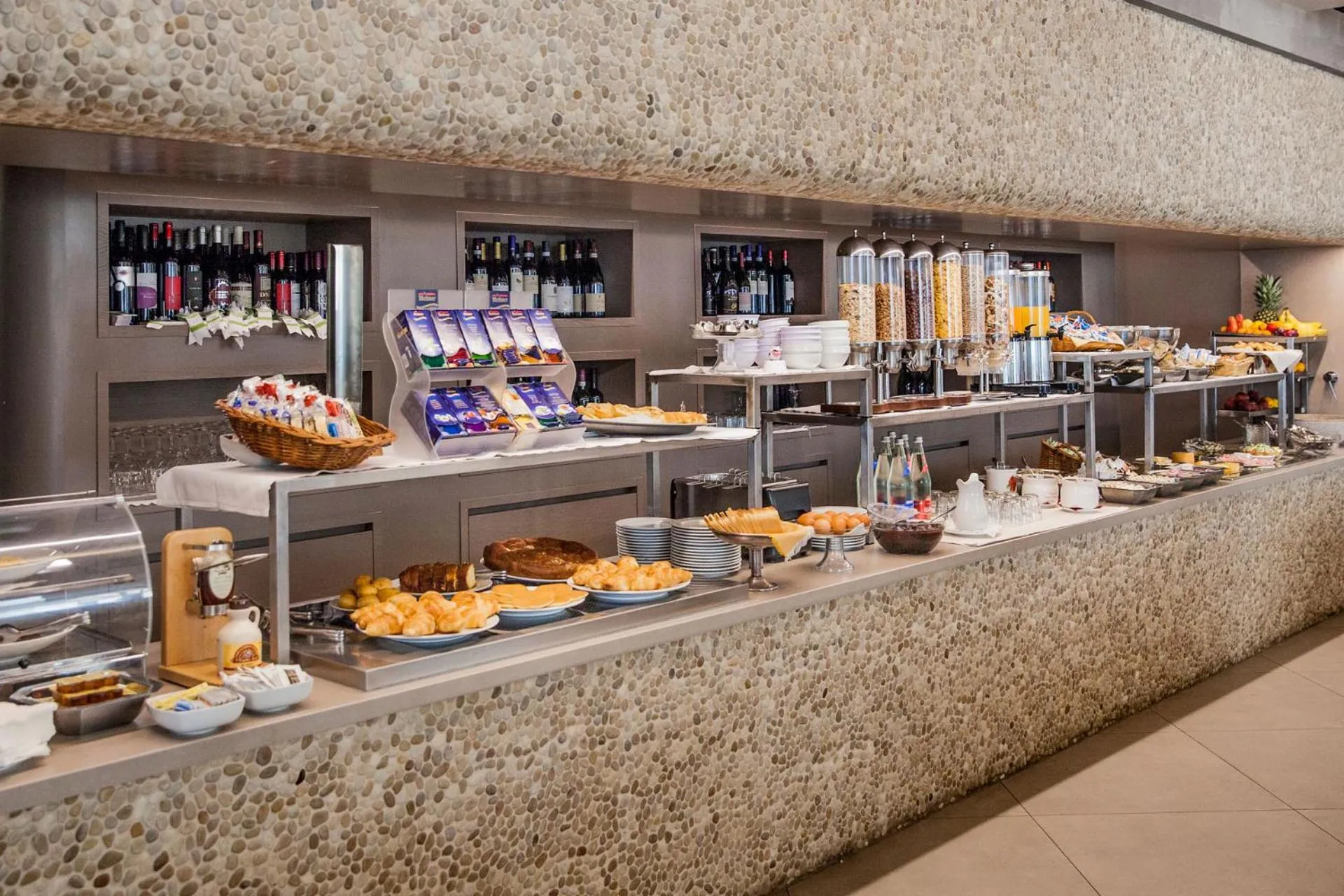 Restaurant/places to eat in Hotel Dei Fiori Restaurant - Meeting & Spa