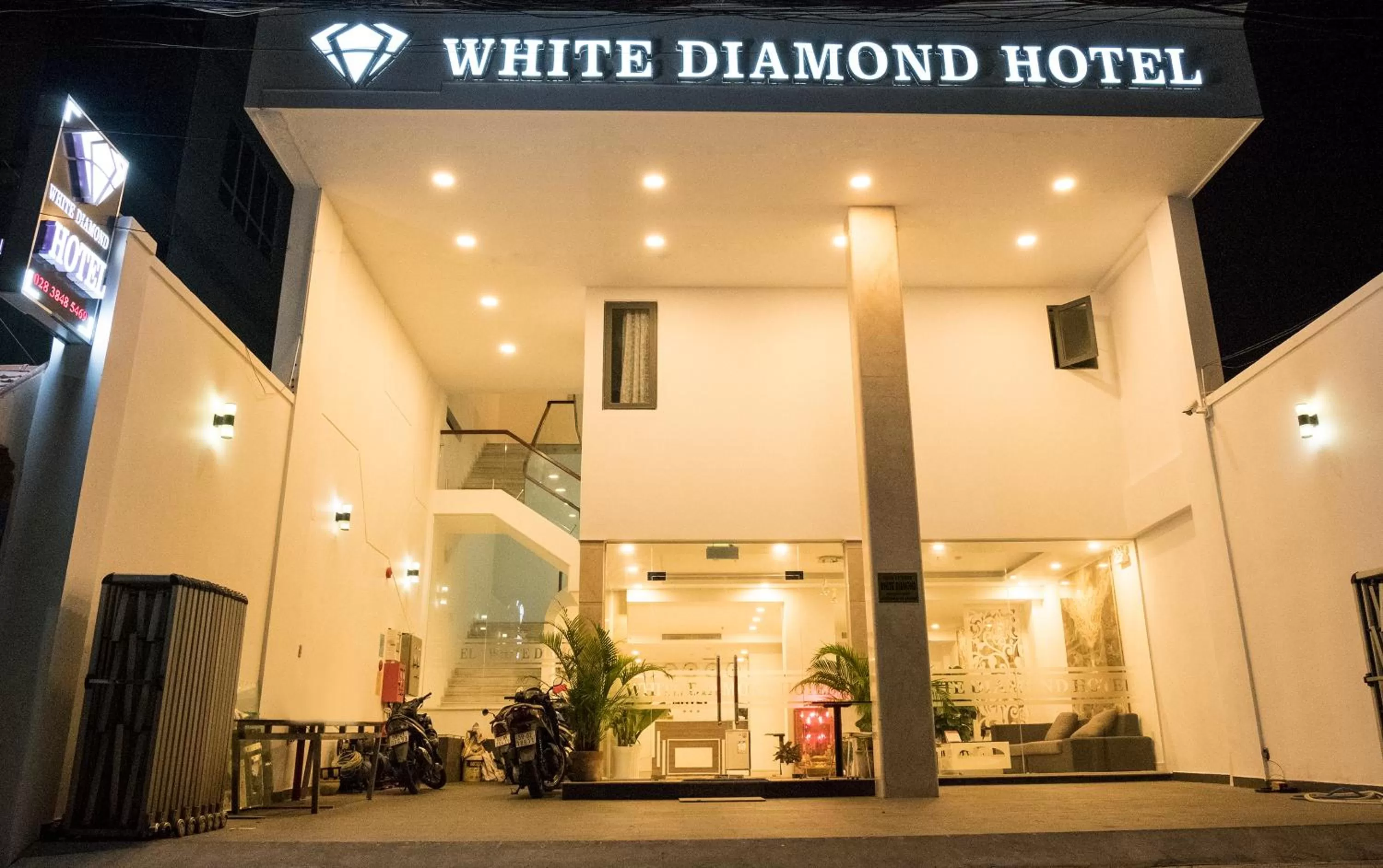 White Diamond Airport Hotel