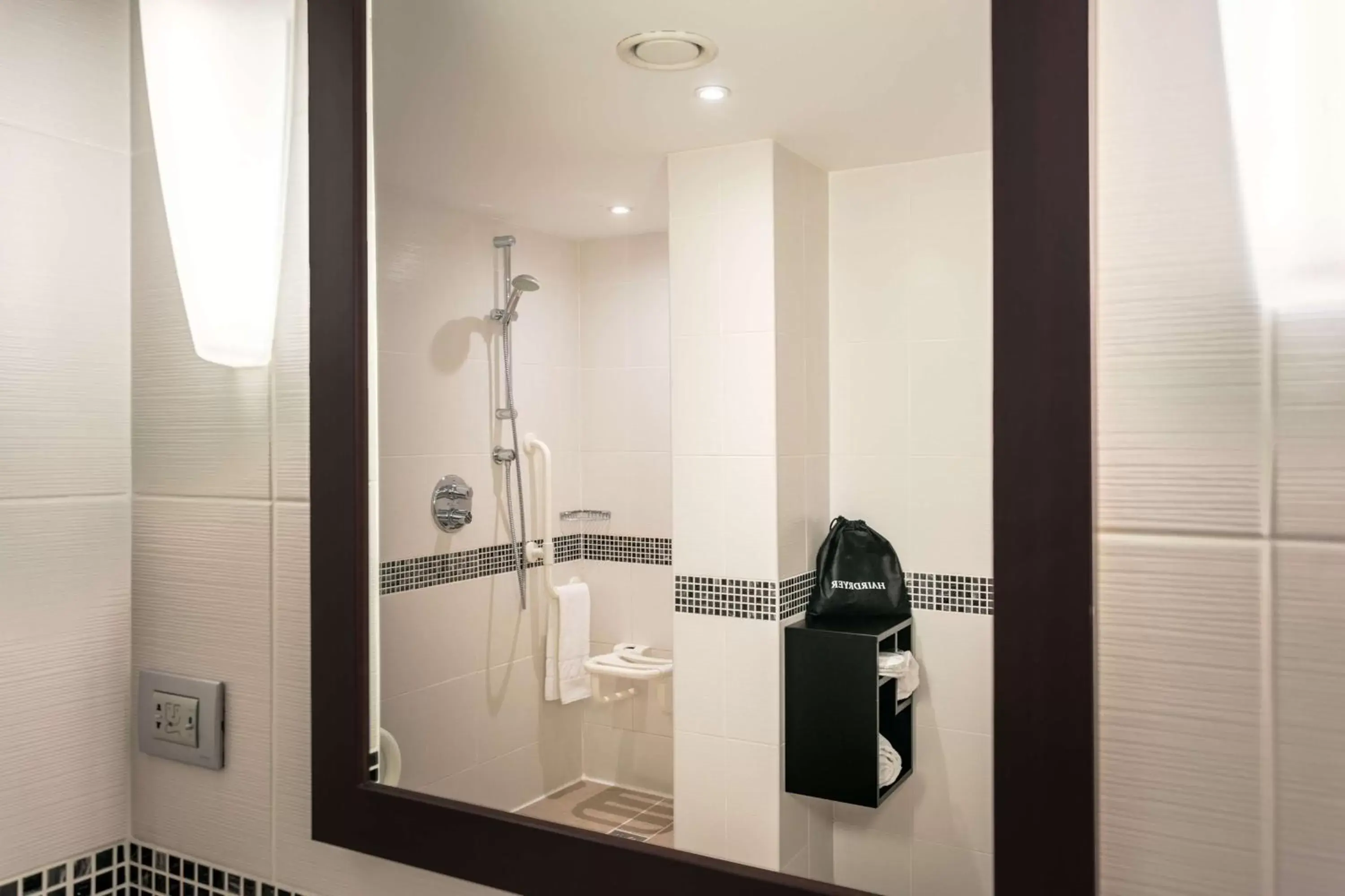 Bathroom in Hampton by Hilton Cluj-Napoca