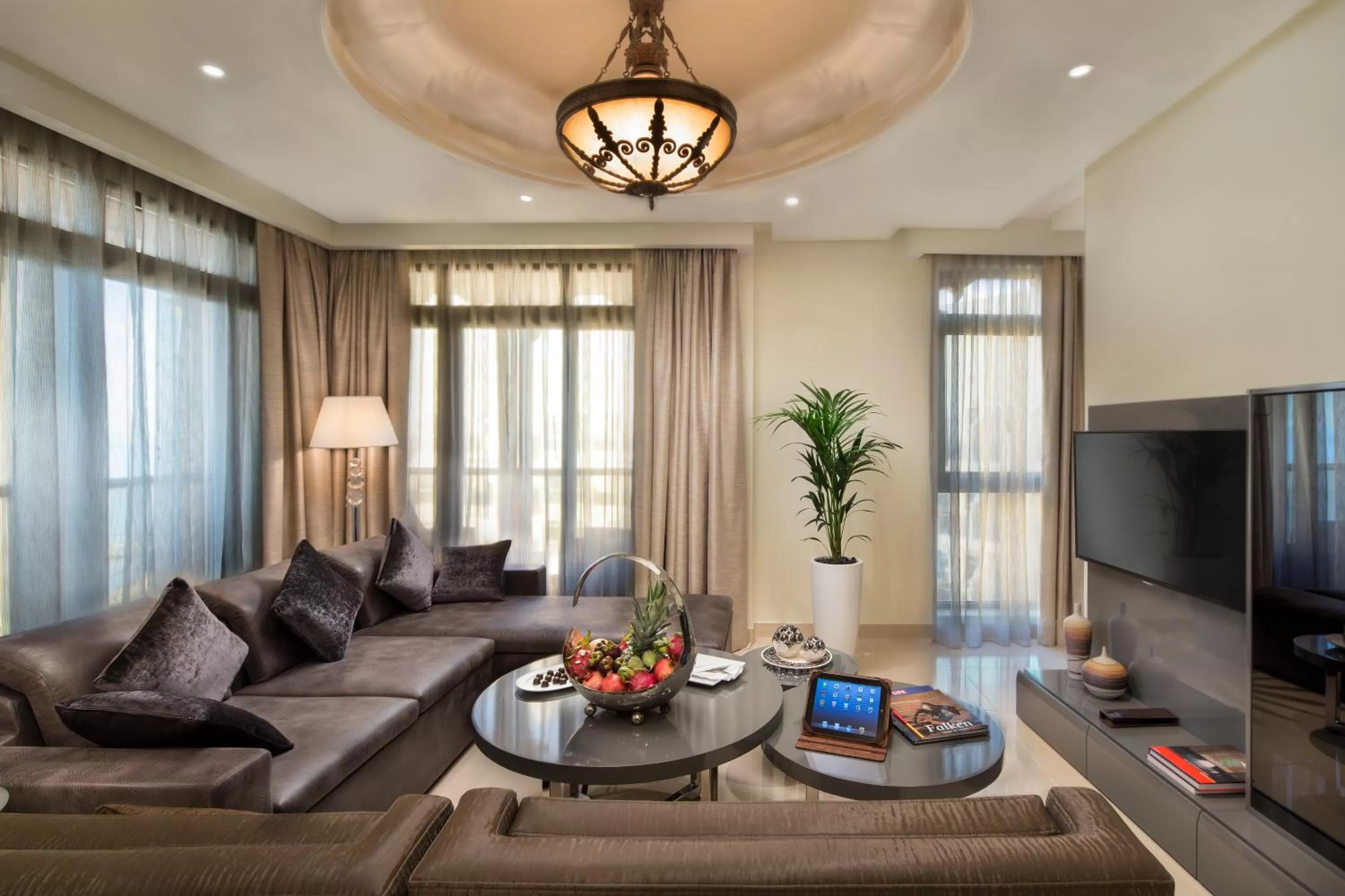 Living room in Bahi Ajman Palace Hotel