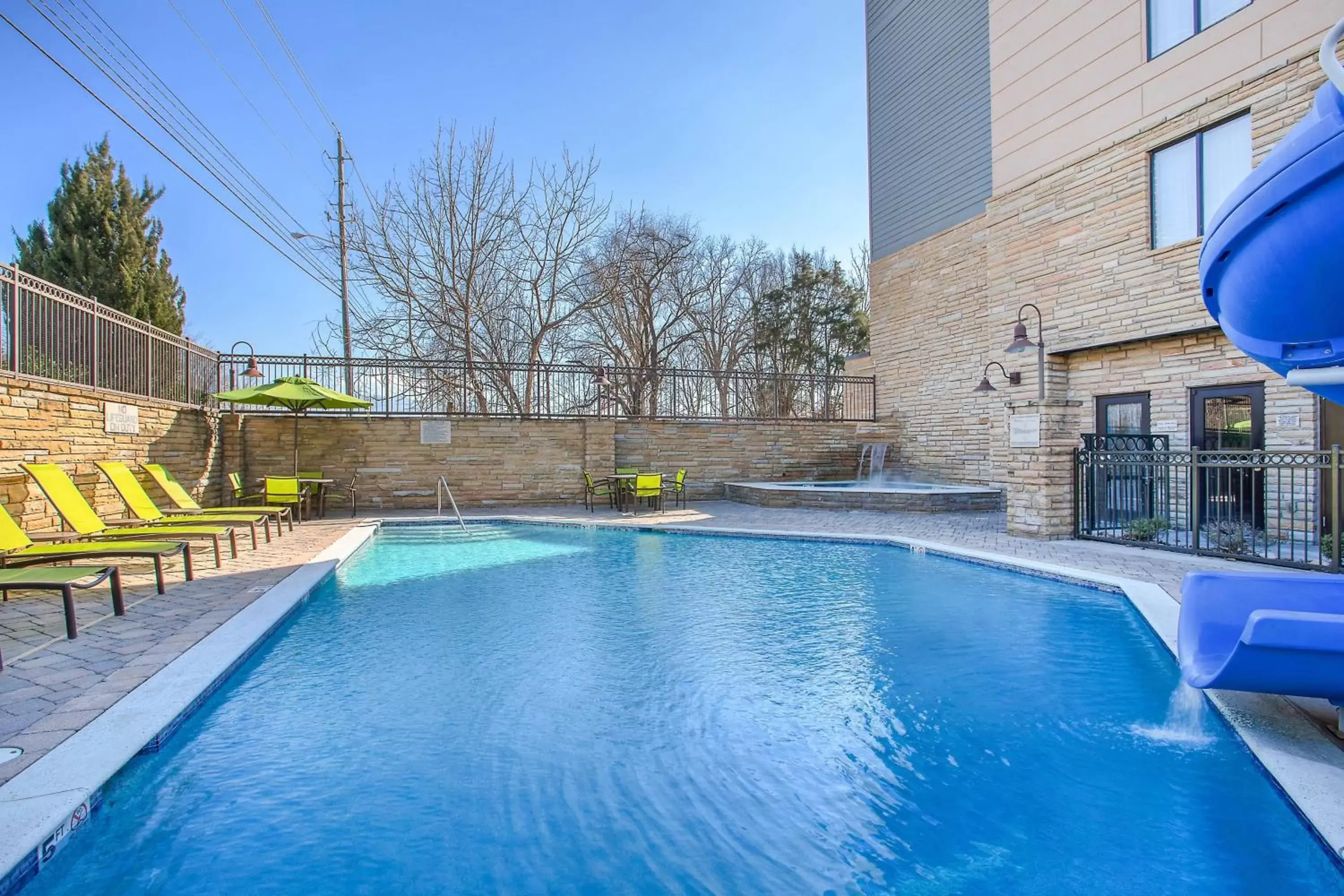 Swimming Pool in SpringHill Suites Pigeon Forge