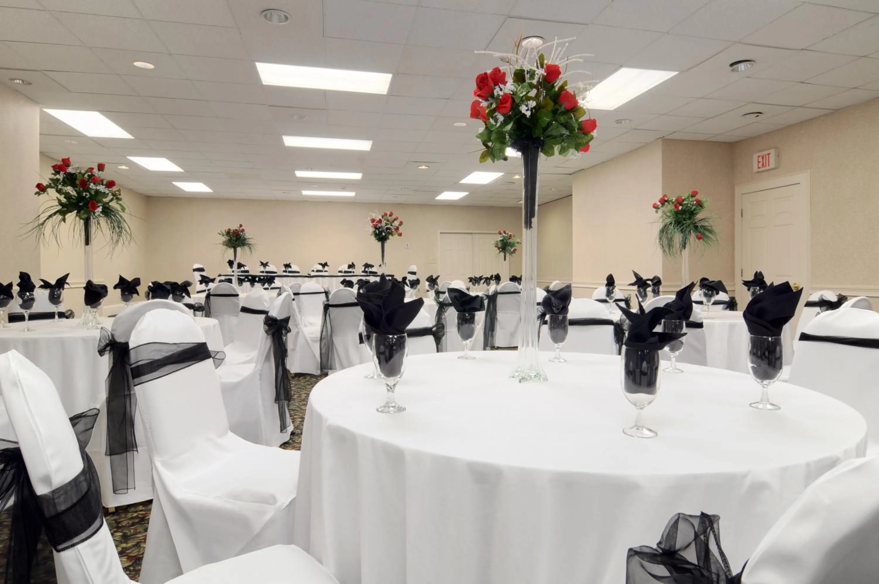 Banquet/Function facilities in Ramada by Wyndham & Suites Warner Robins