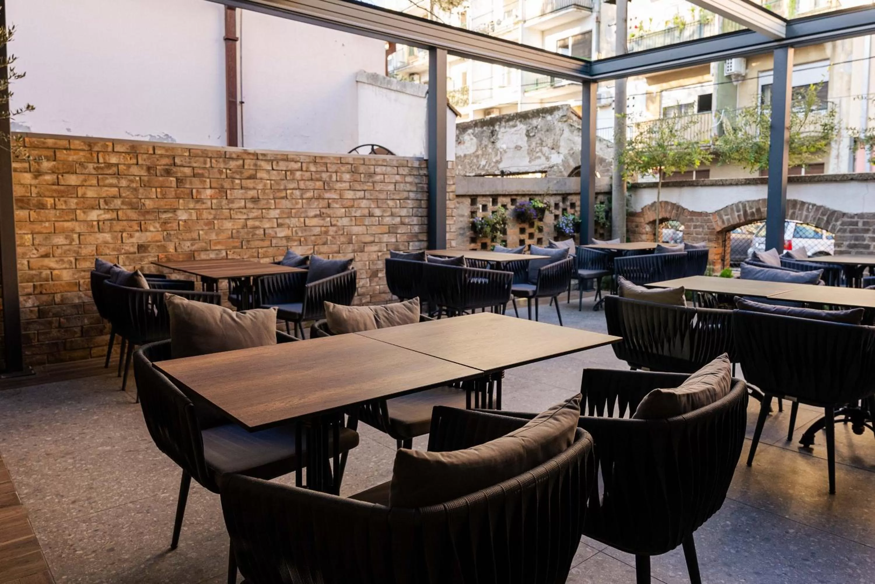 Restaurant/places to eat in Hotel Dum by Muskat