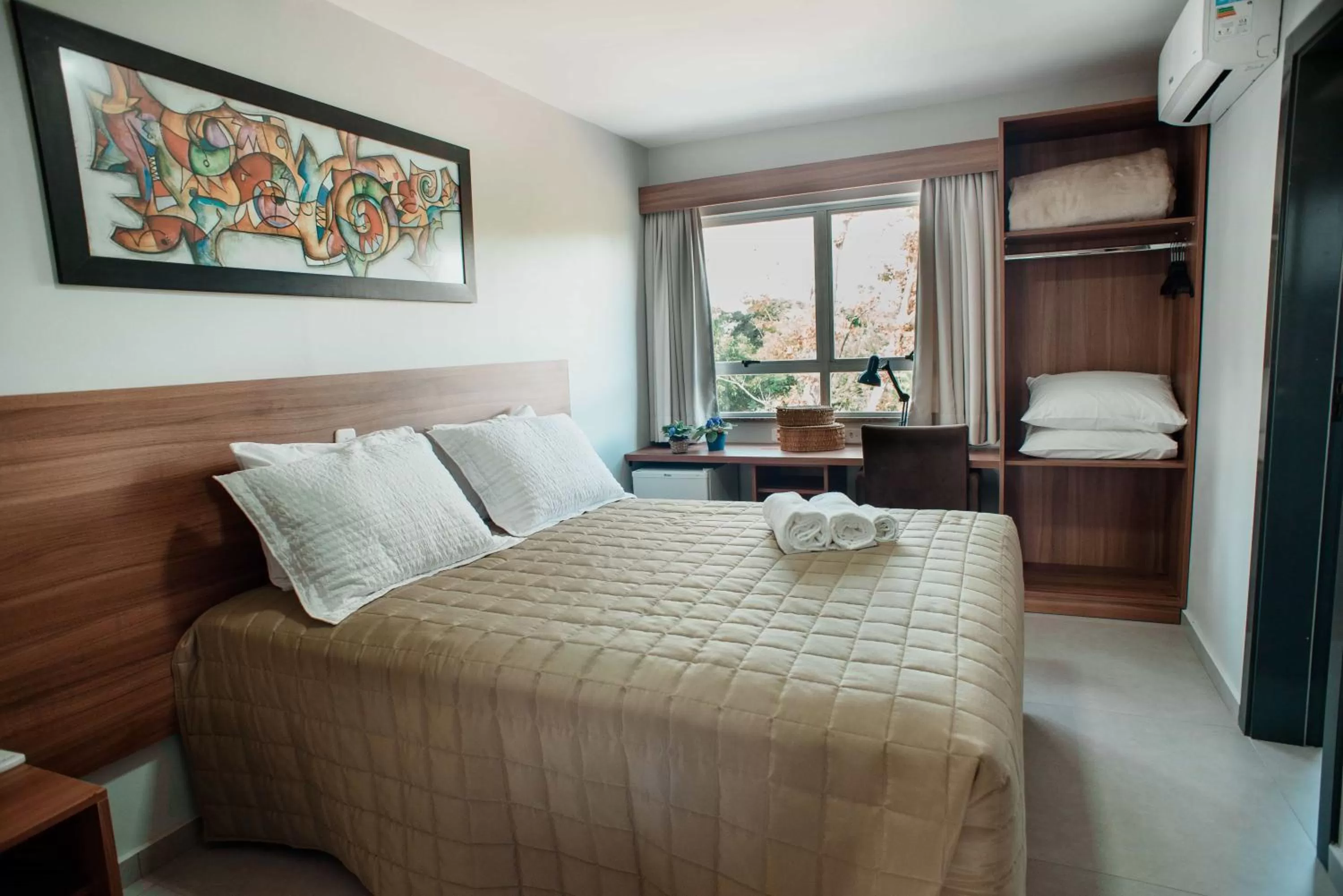 Photo of the whole room, Bed in Vallér Montanha Hotel