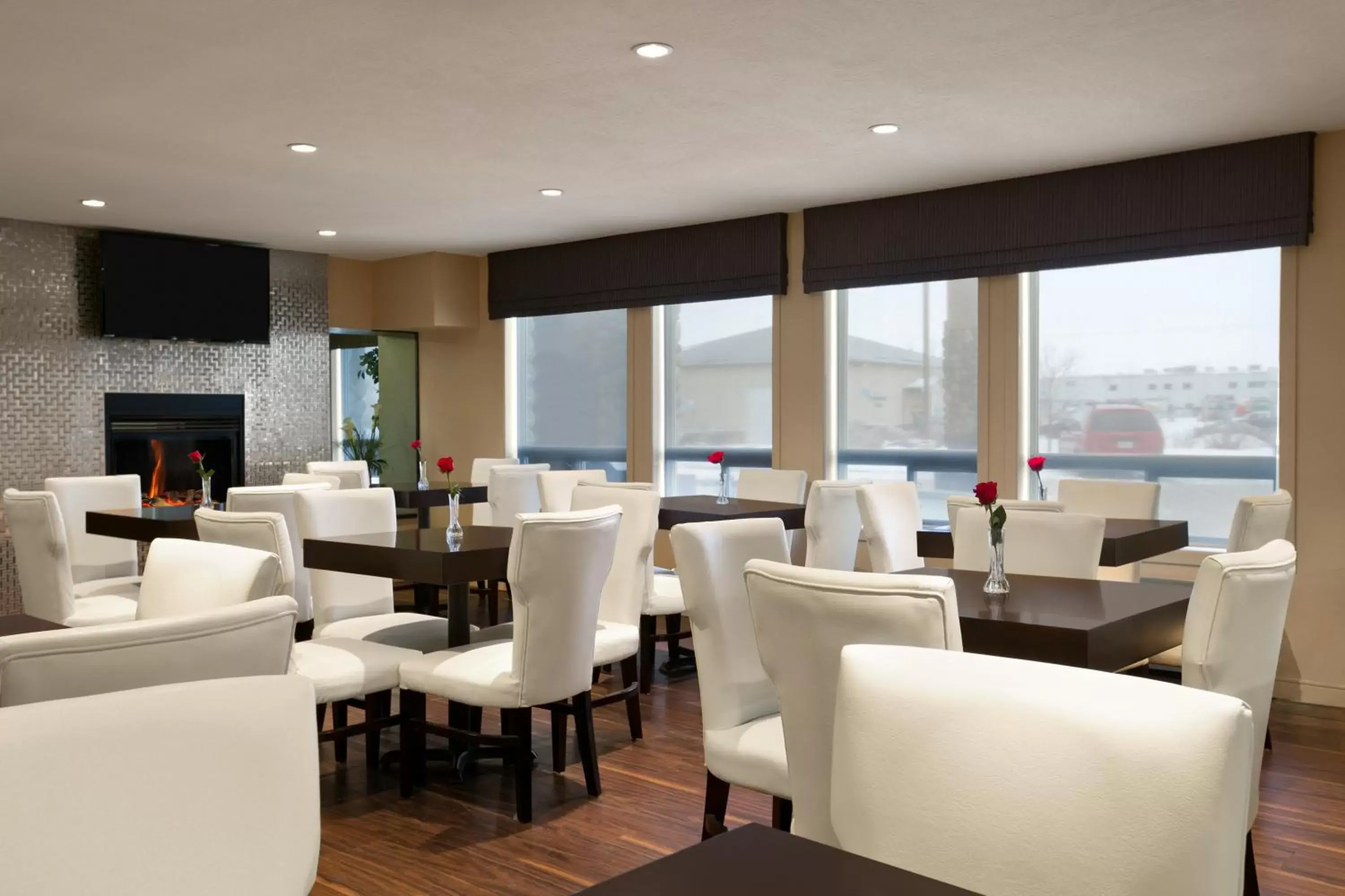 Lounge or bar, Restaurant/Places to Eat in Days Inn by Wyndham Regina