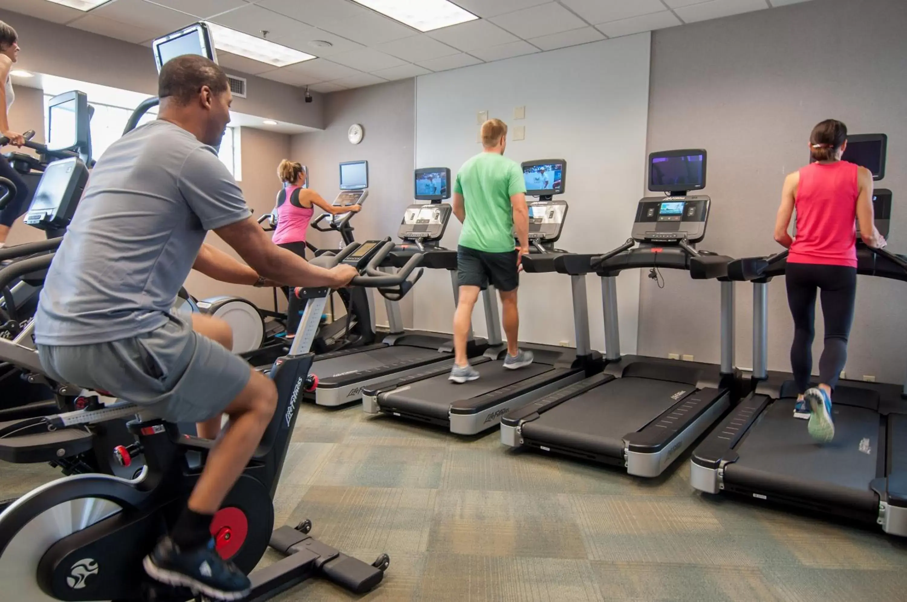 Fitness centre/facilities, Fitness Center/Facilities in Crowne Plaza Hotel Executive Center Baton Rouge, an IHG Hotel