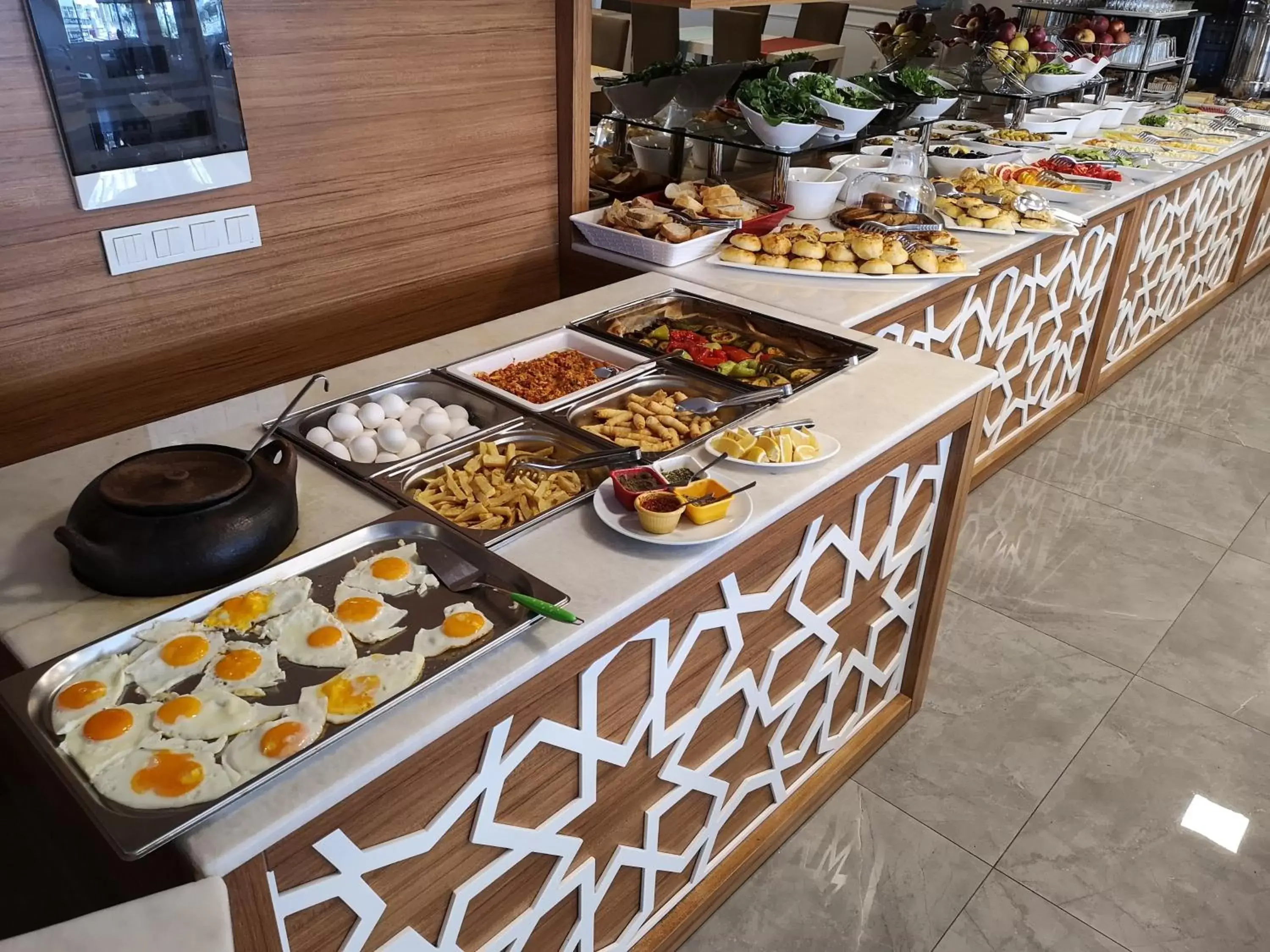Buffet breakfast in Start Hotel