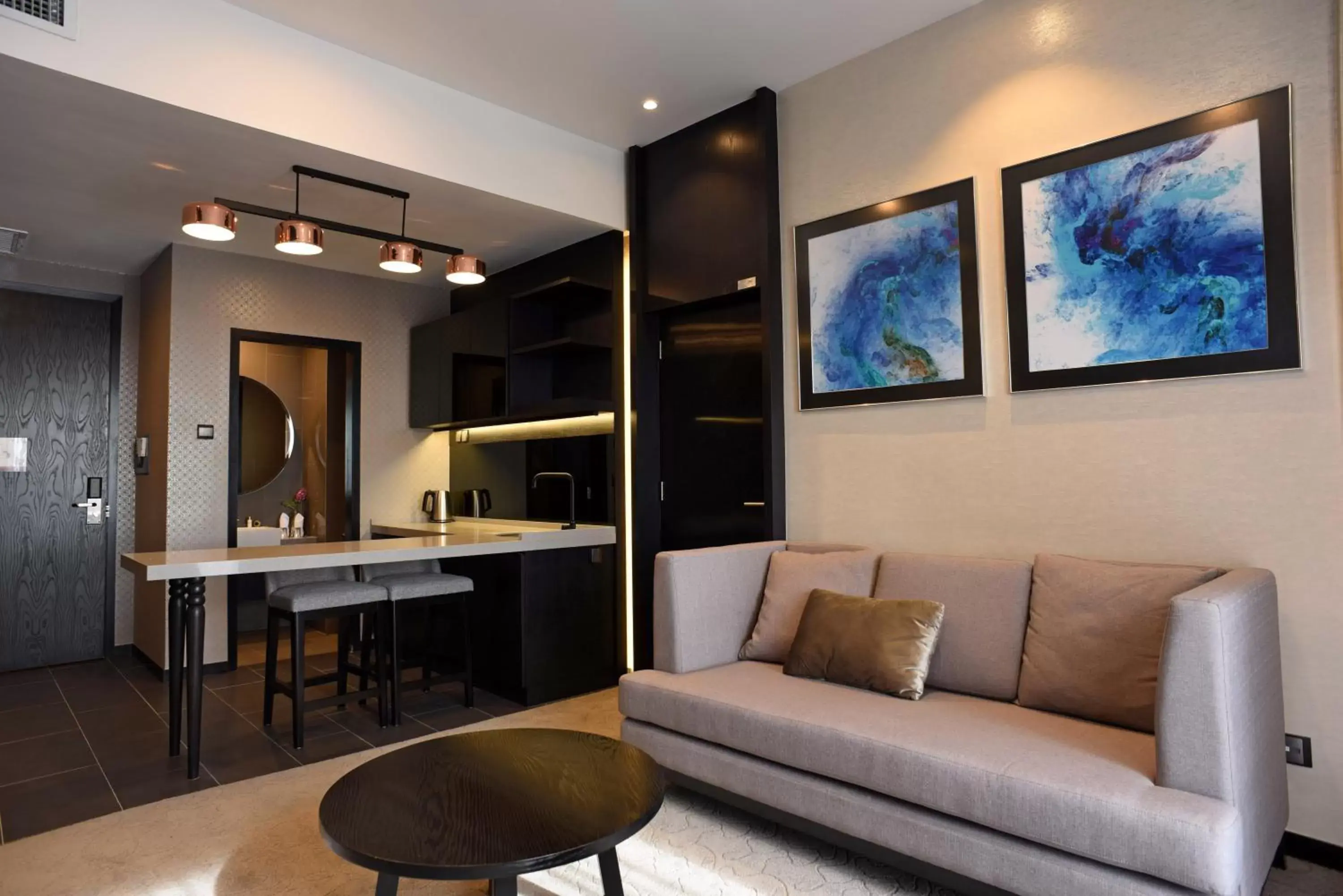 Living room in Vangohh Eminent Hotel & Spa Living room in Vangohh Eminent Hotel & Spa