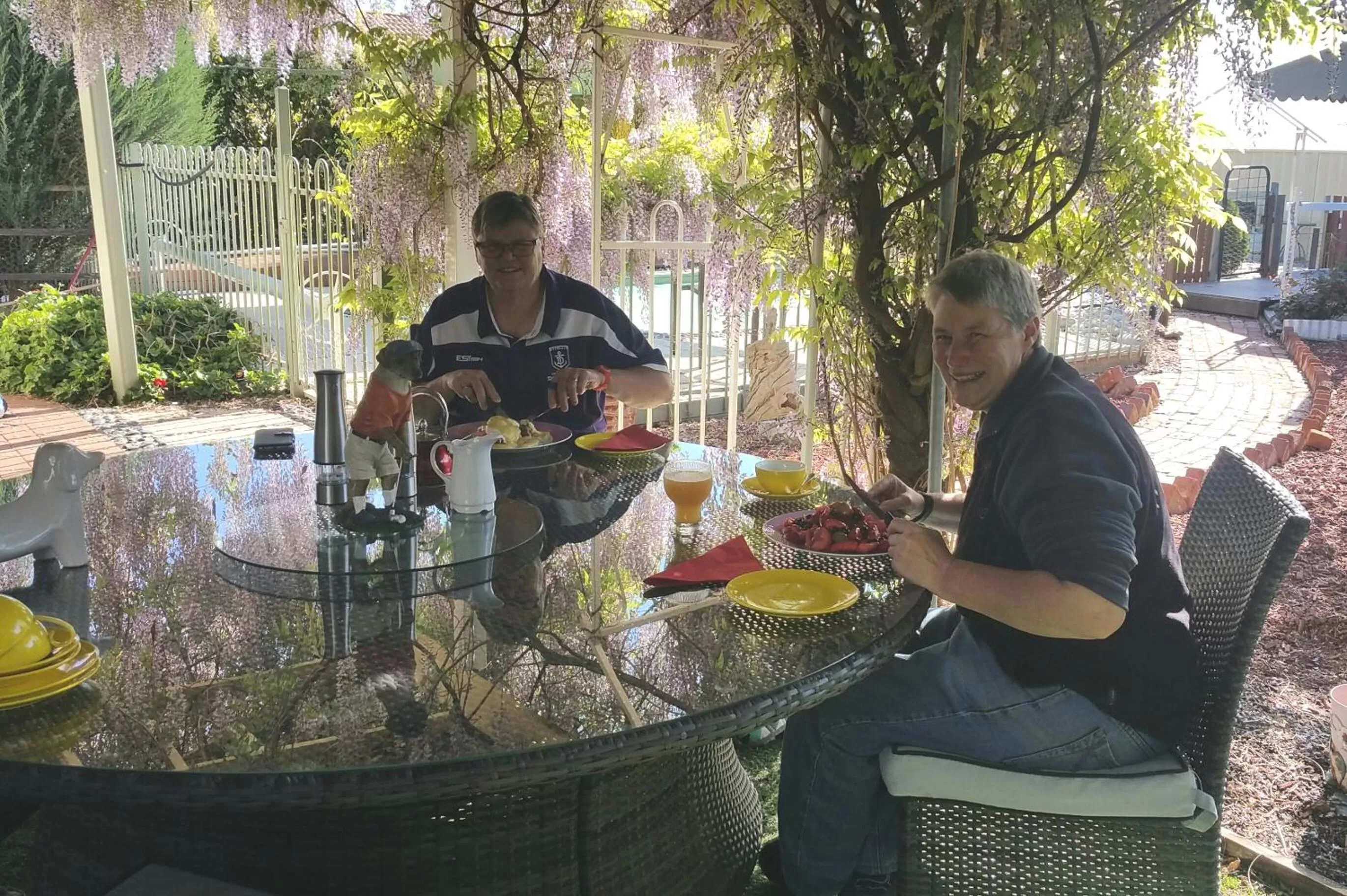 Garden in Must Love Dogs B&B & Self Contained Cottage