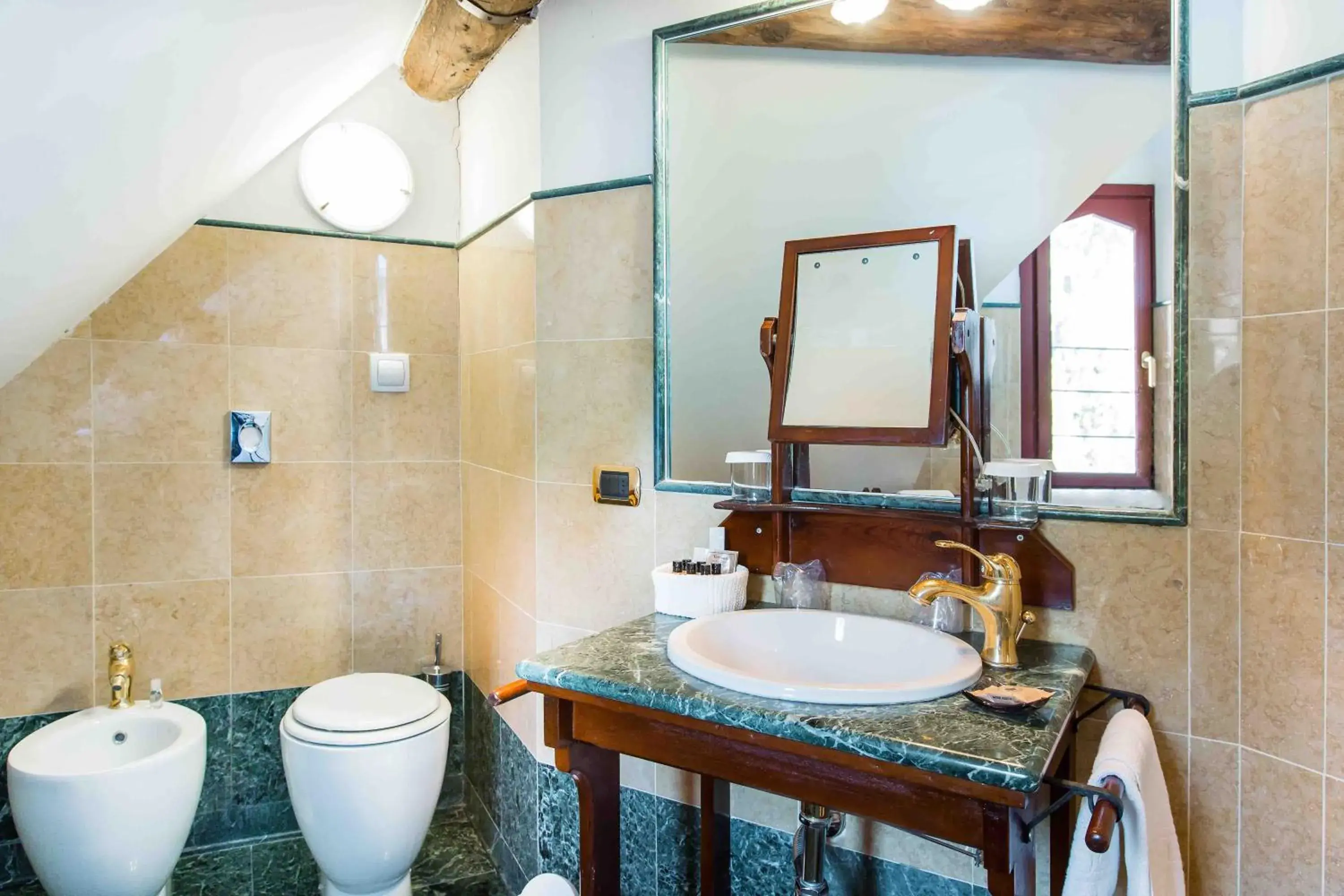 Bathroom in Castello Dal Pozzo Hotel