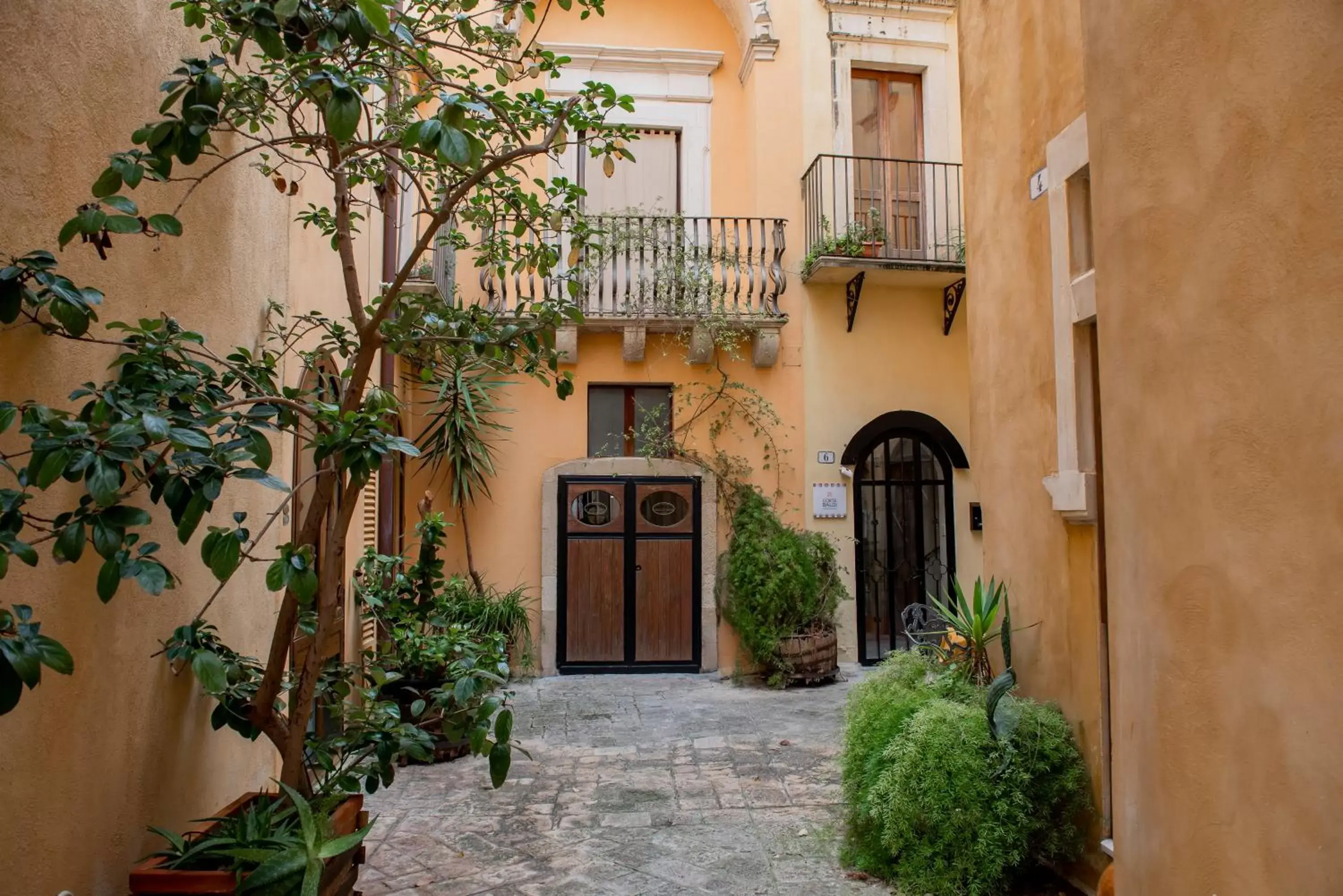 Facade/entrance, Property Building in Corte Baldi