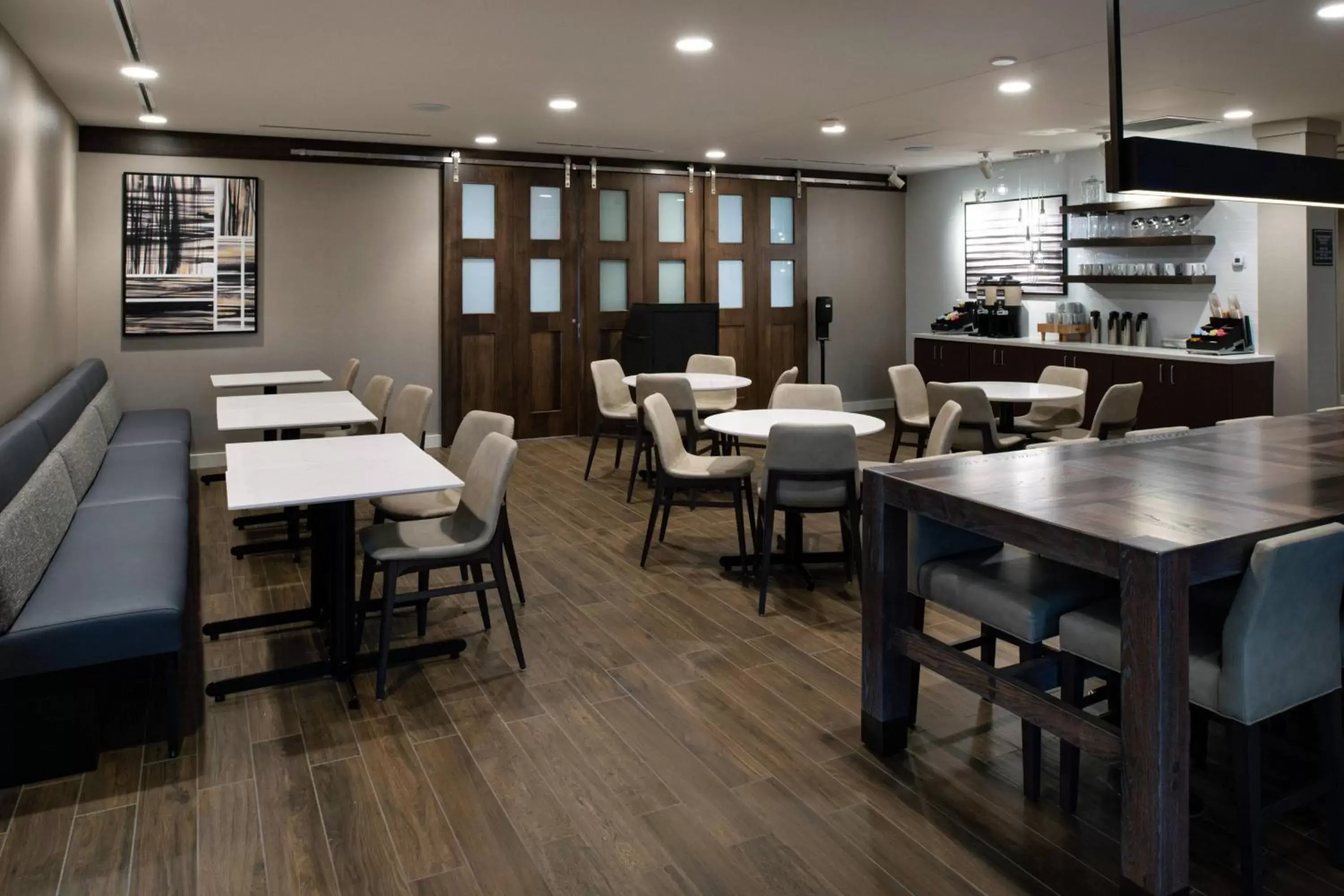 Restaurant/Places to Eat in Residence Inn by Marriott St Louis Chesterfield