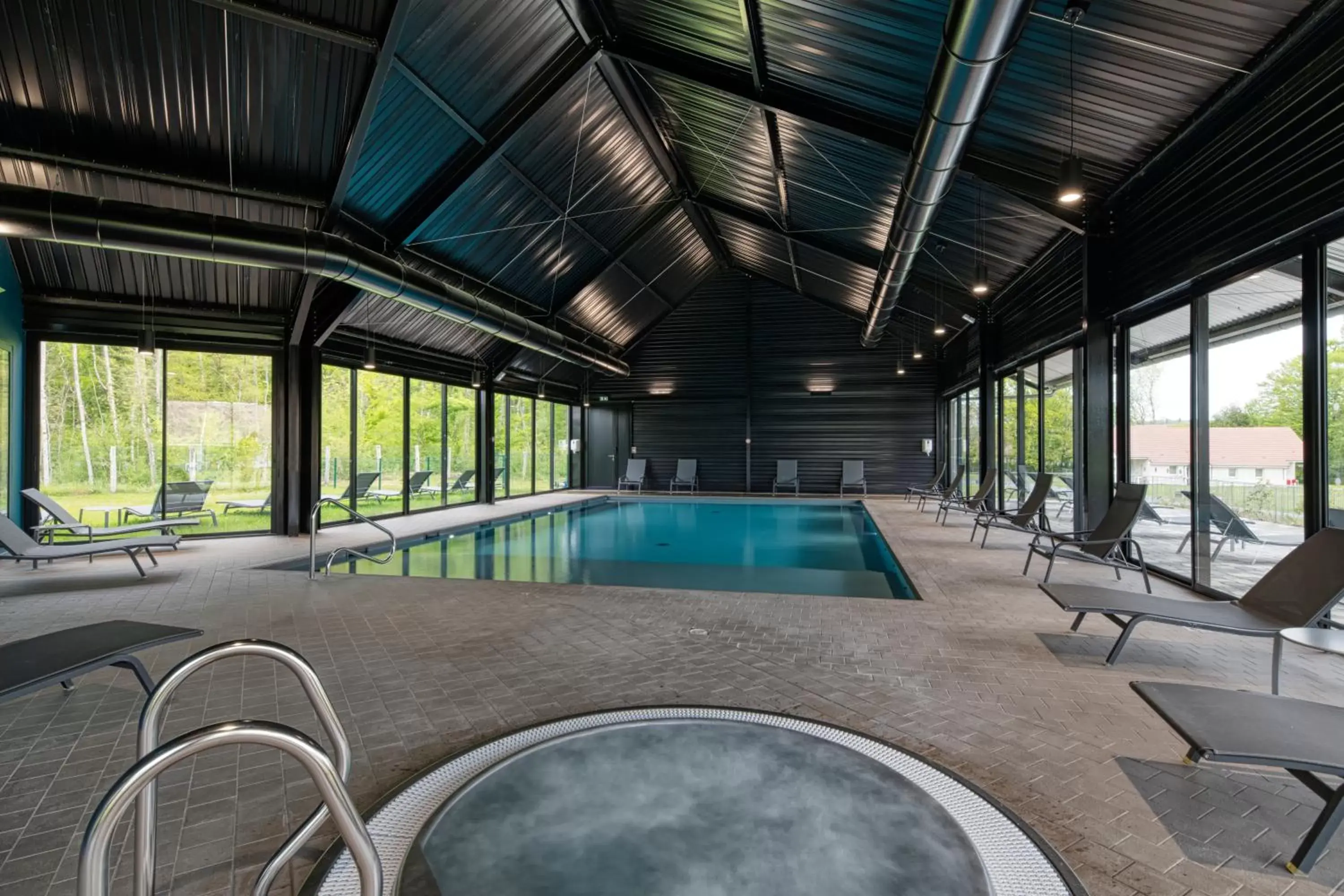 Swimming Pool in Hôtel Lac d'Orient