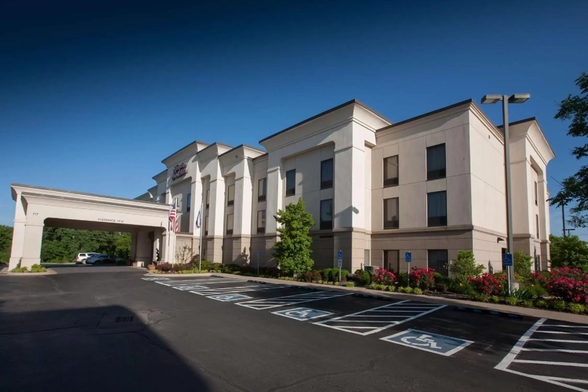 Property building in Hampton Inn & Suites Stillwater Property building in Hampton Inn & Suites Stillwater