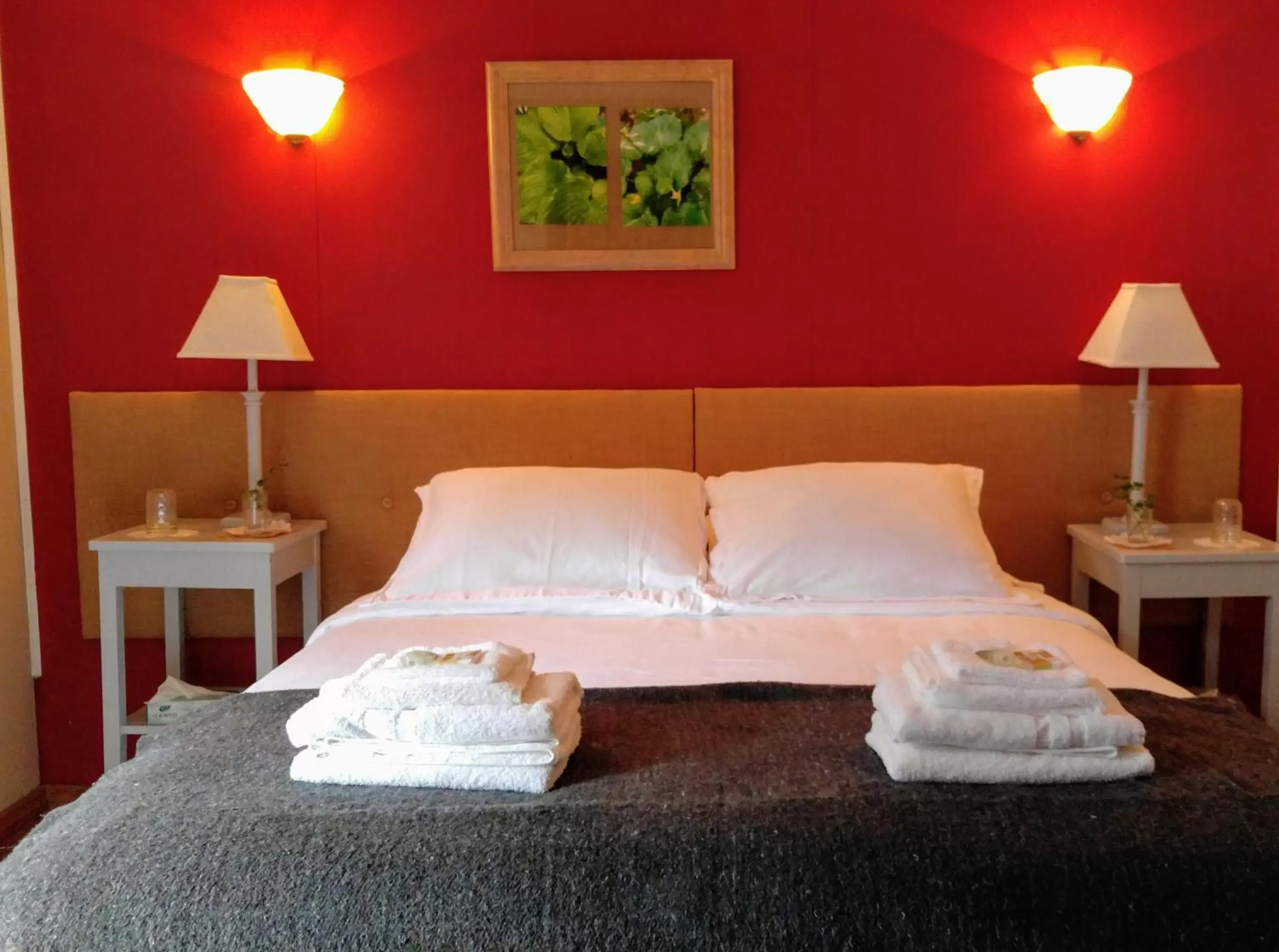 Queen Room in Pine Hill Arms Hotel Queen Room in Pine Hill Arms Hotel