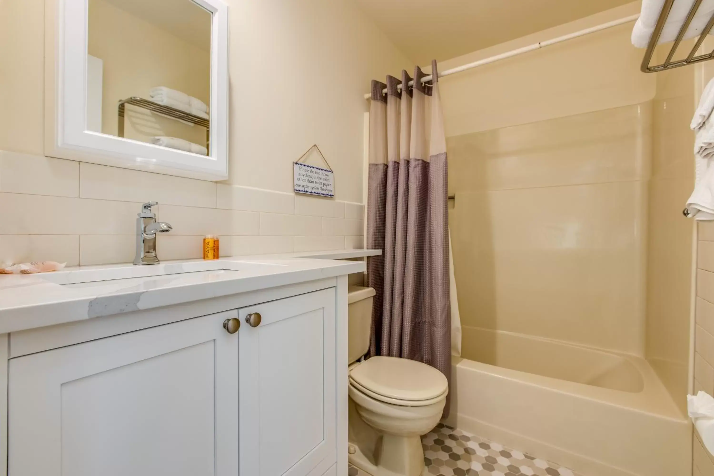 Bathroom in Colonial Shores Resort