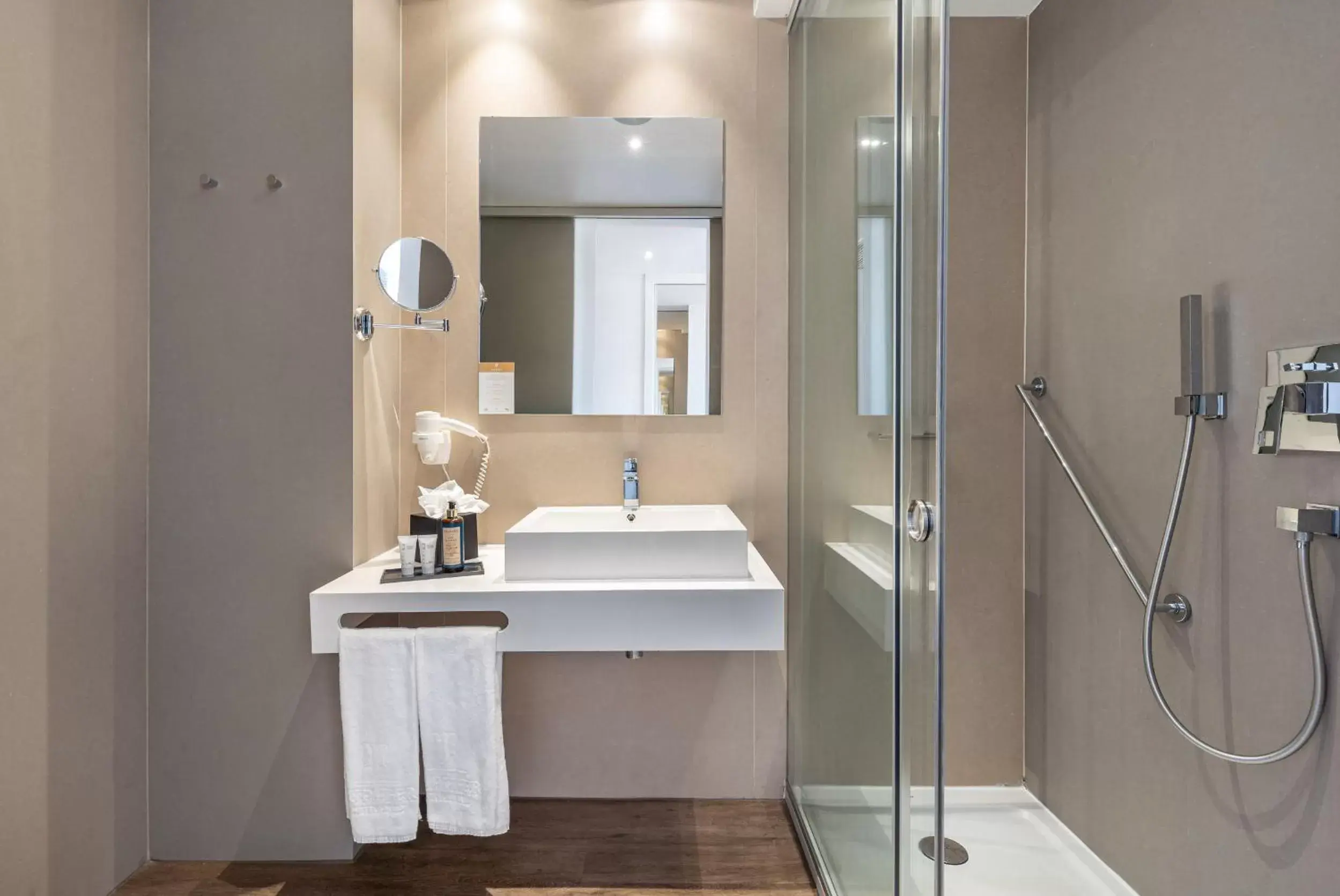 Shower, Bathroom in Jupiter Marina Hotel - Couples & Spa