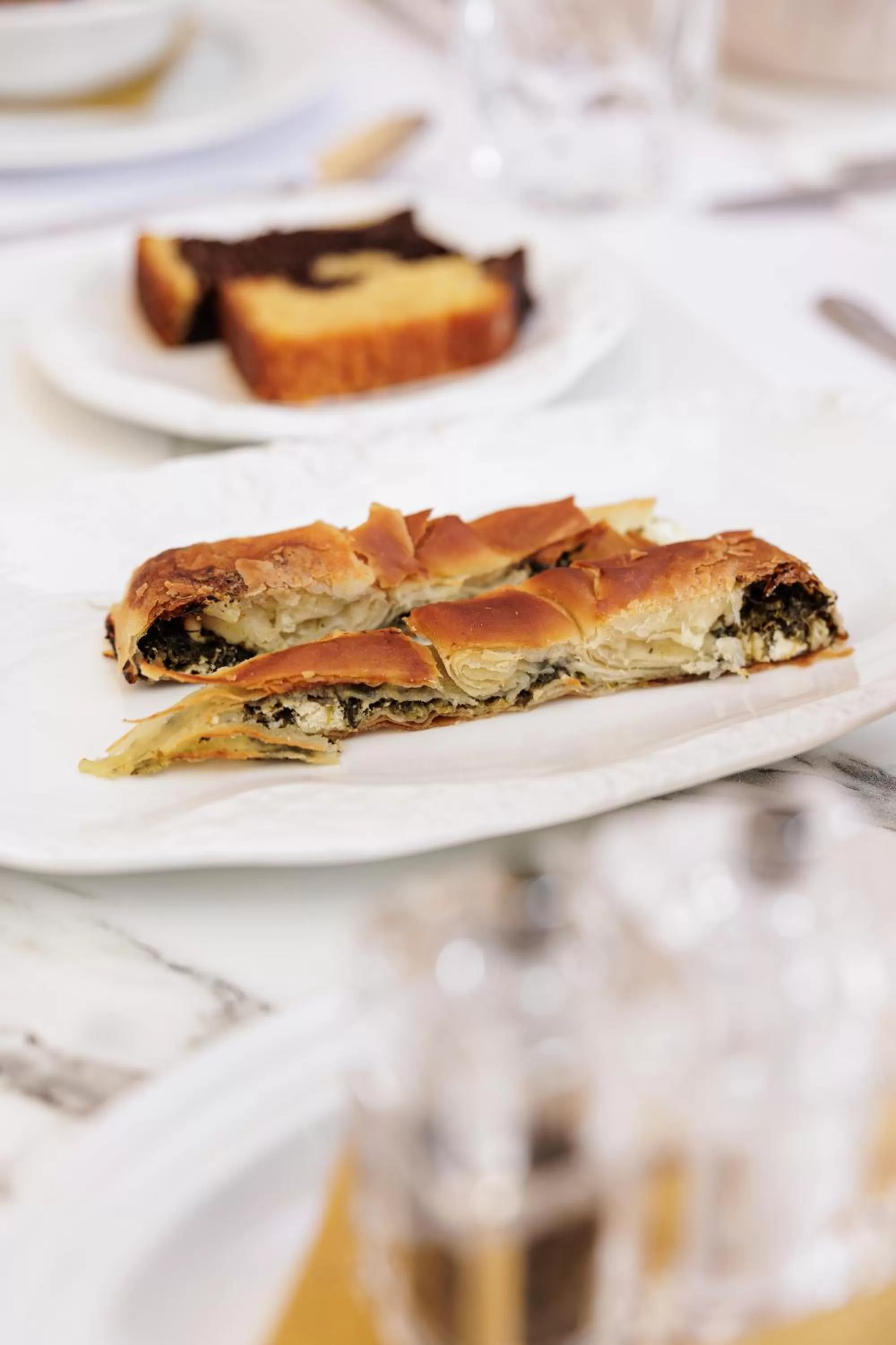 Breakfast in Acanthus blue