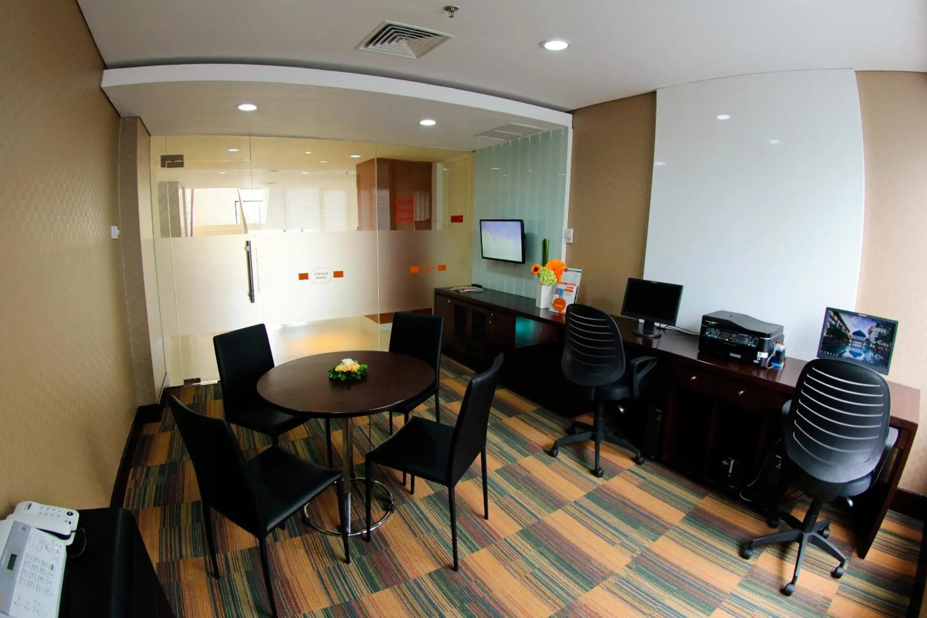 Business facilities in Harris Hotel & Conventions Malang