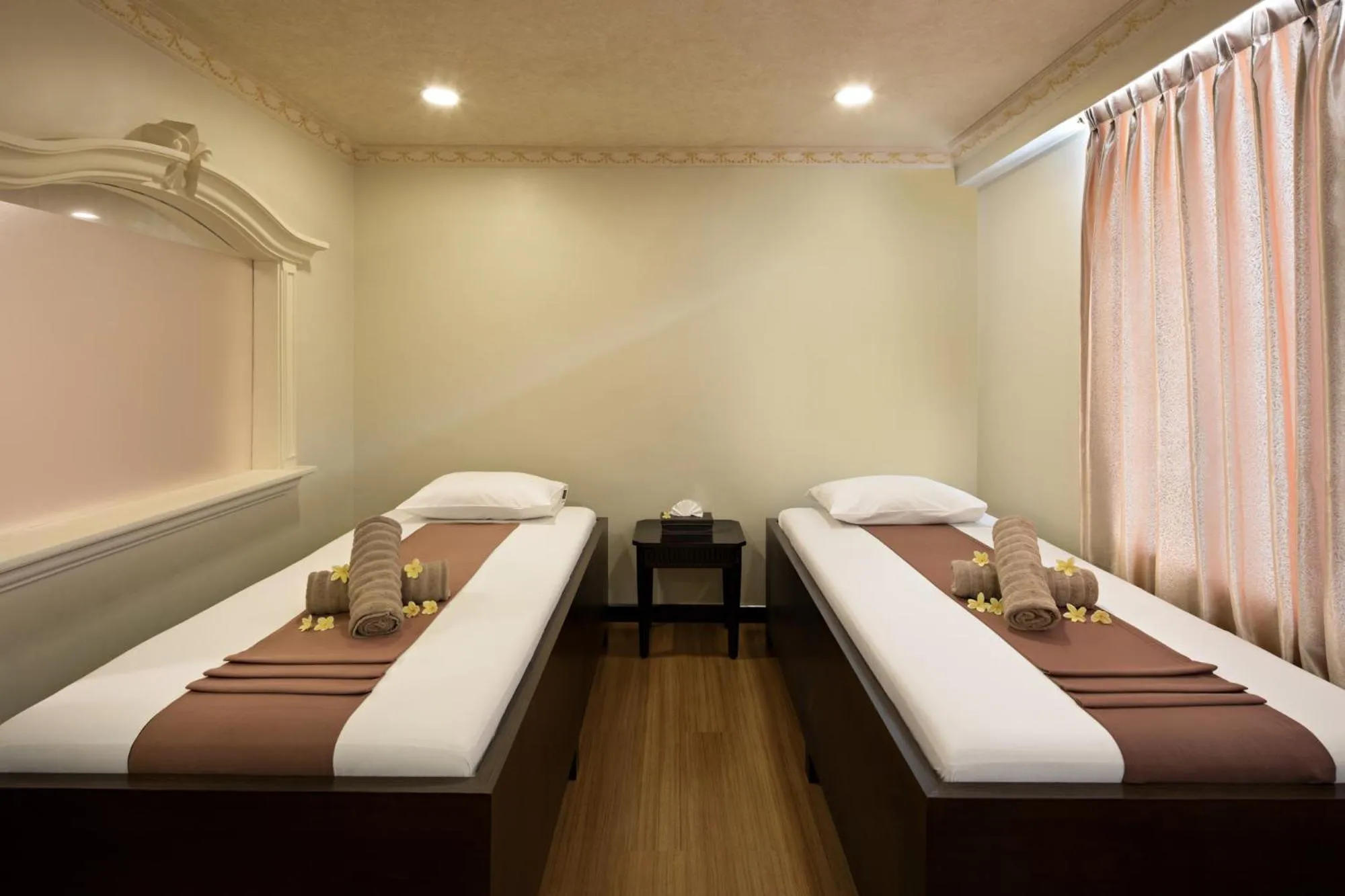 Activities, Bed in Golden Boutique Hotel Kemayoran