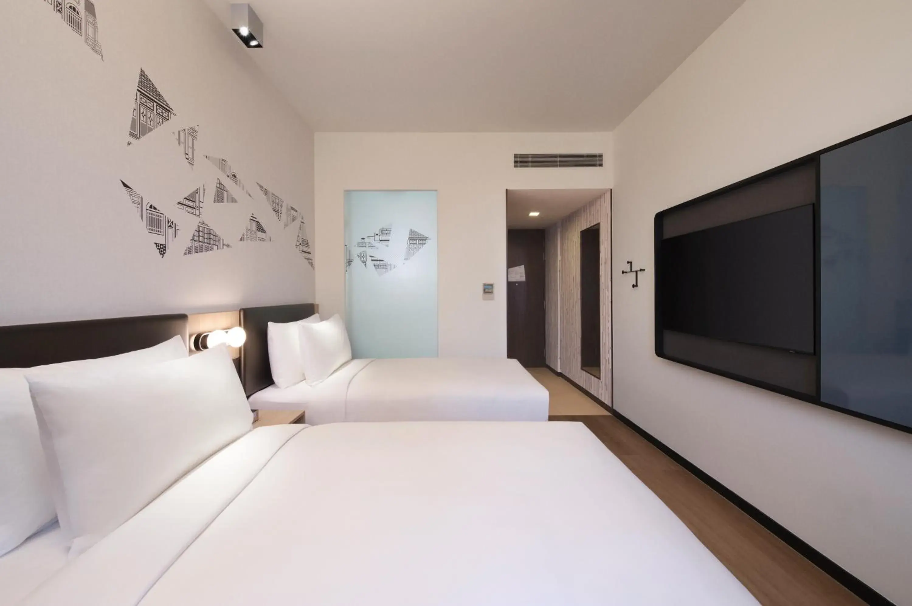 Bedroom, Bed in Aloft Singapore Novena