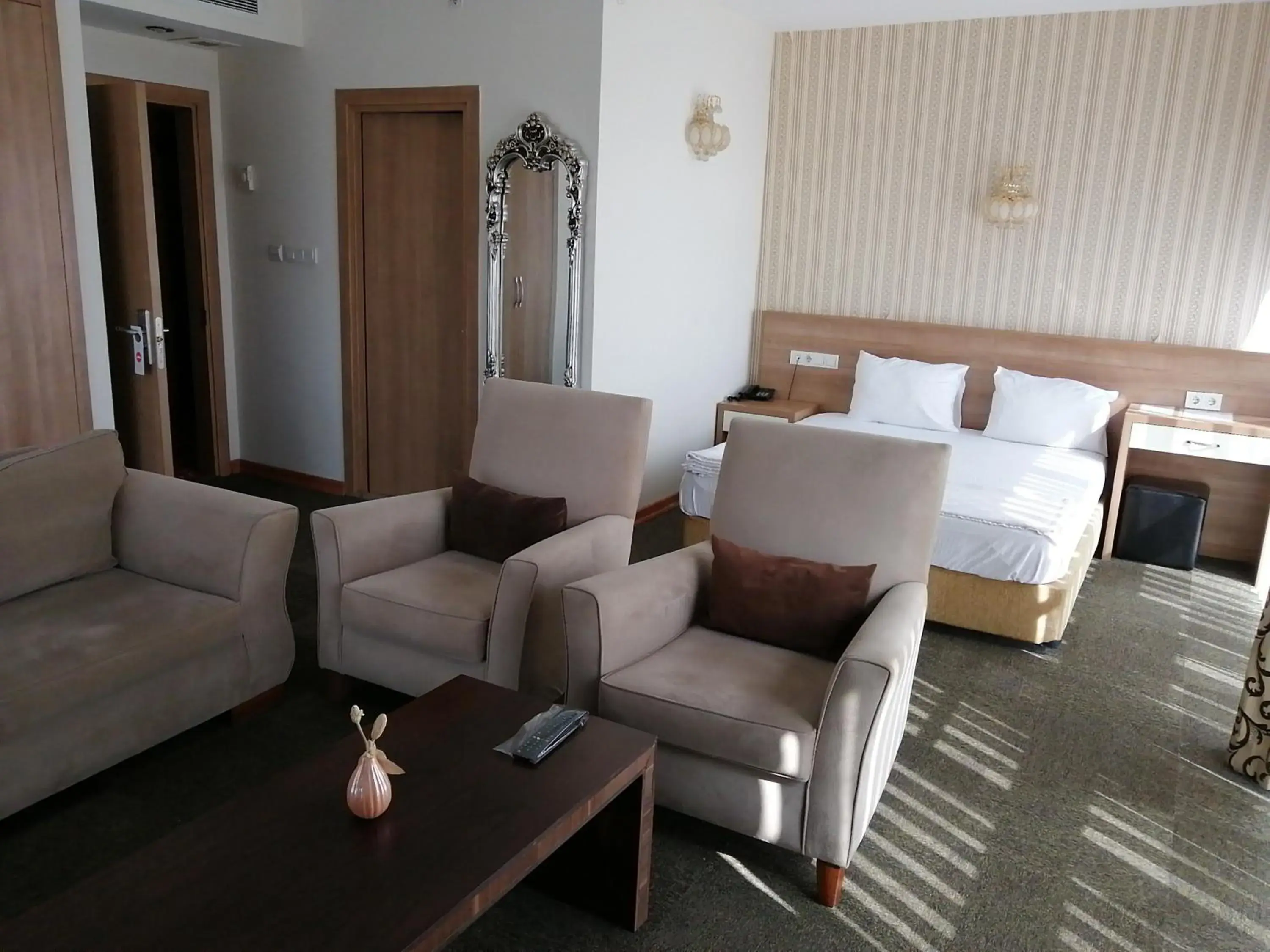 Nice Royal Nice Royal