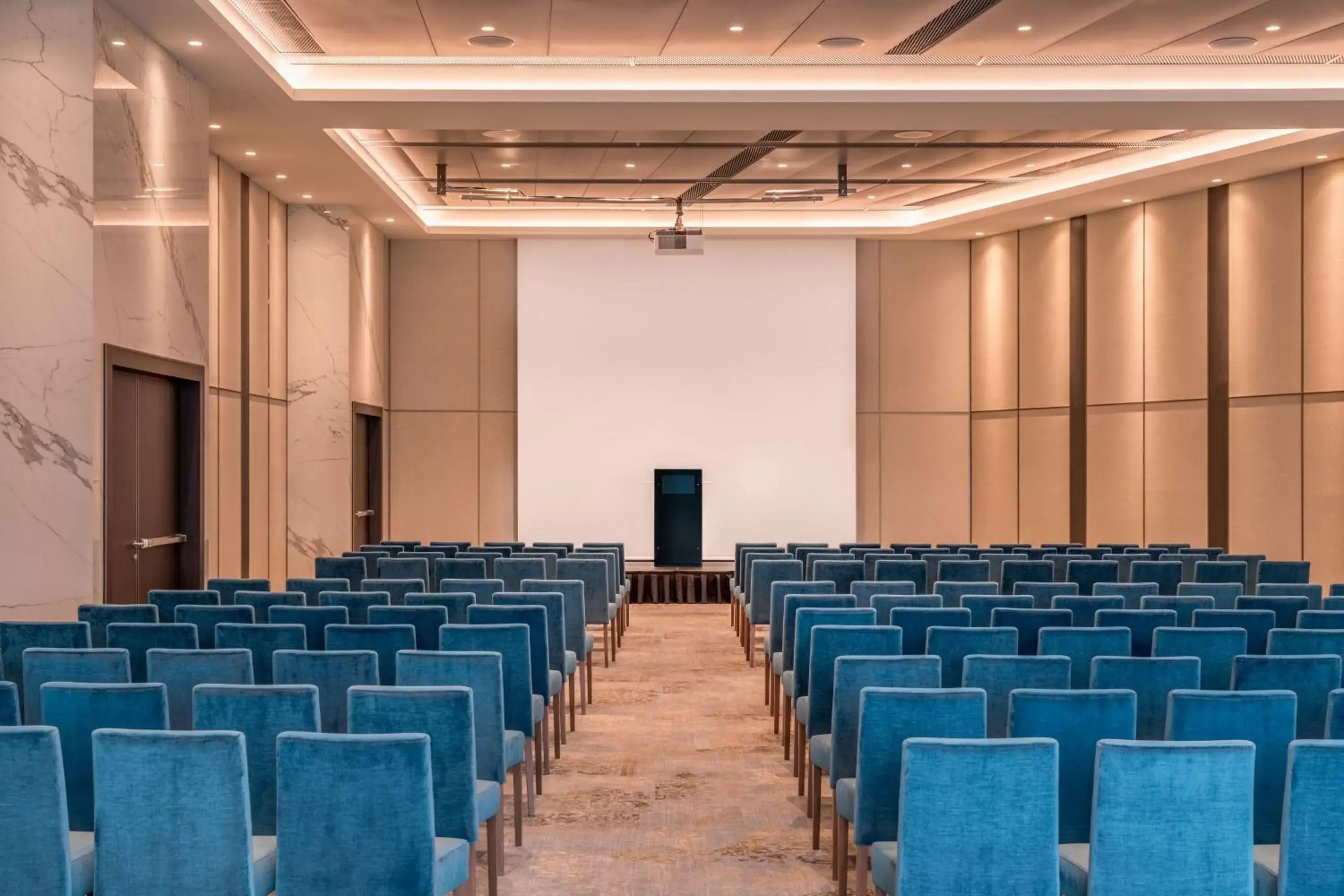 Meeting/conference room in Geneva Marriott Hotel