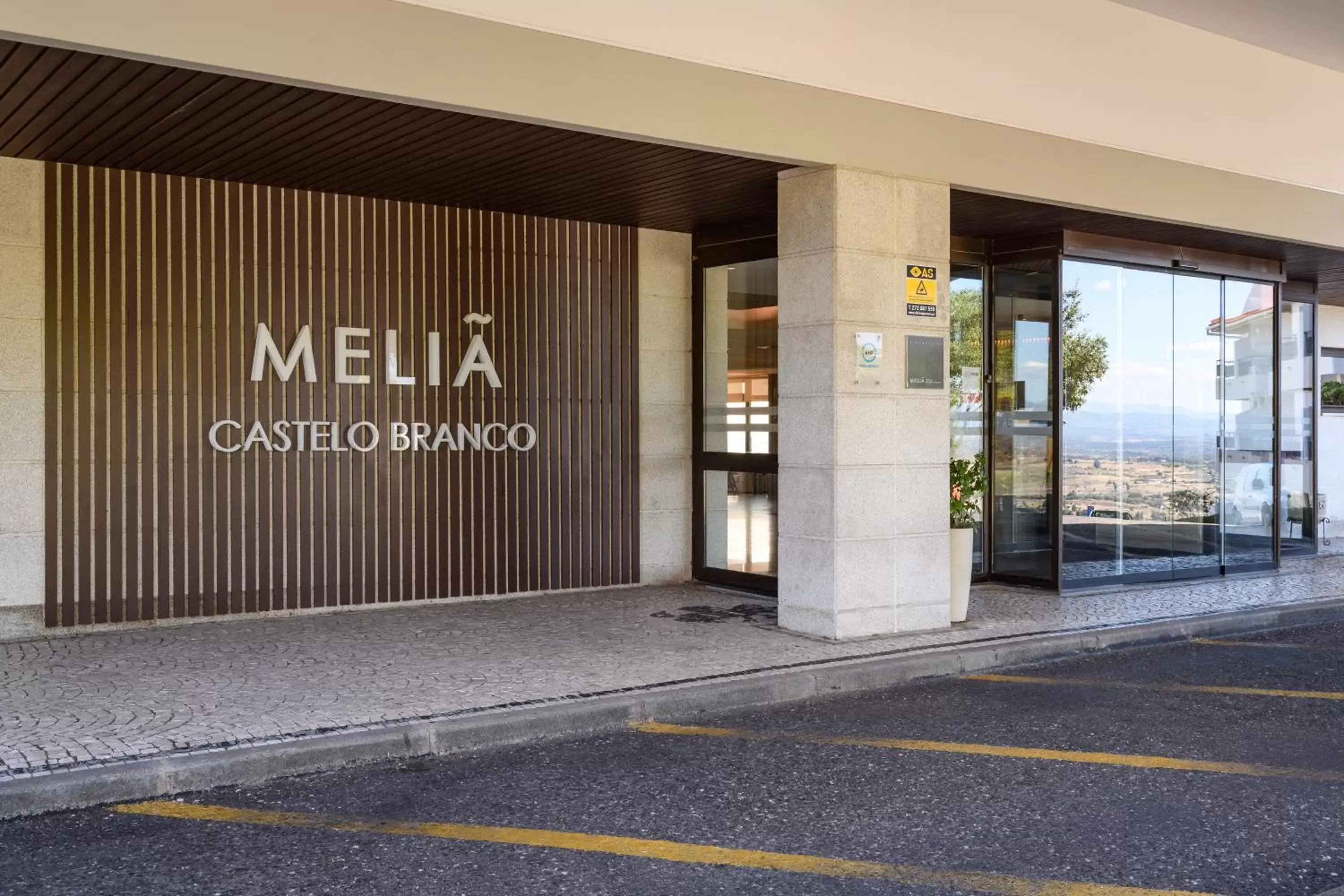 Property building, Property Logo/Sign in Meliá Castelo Branco