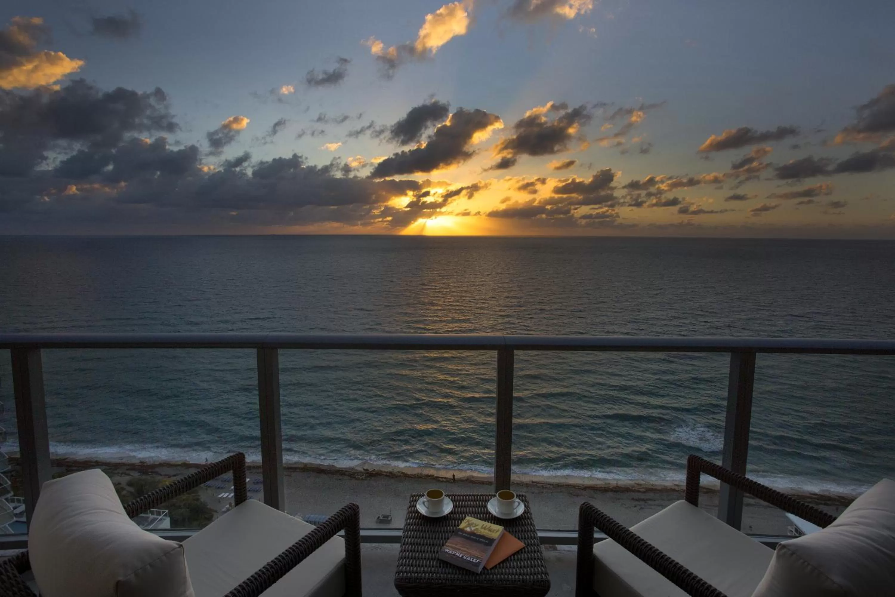 Balcony/Terrace in Hyde Resort & Residences