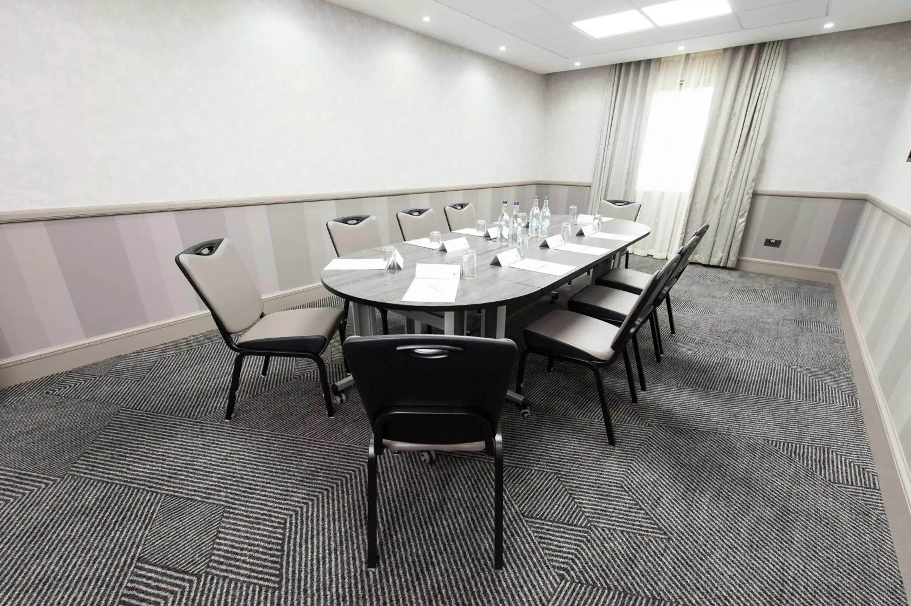 Meeting/conference room in DoubleTree by Hilton Edinburgh Airport