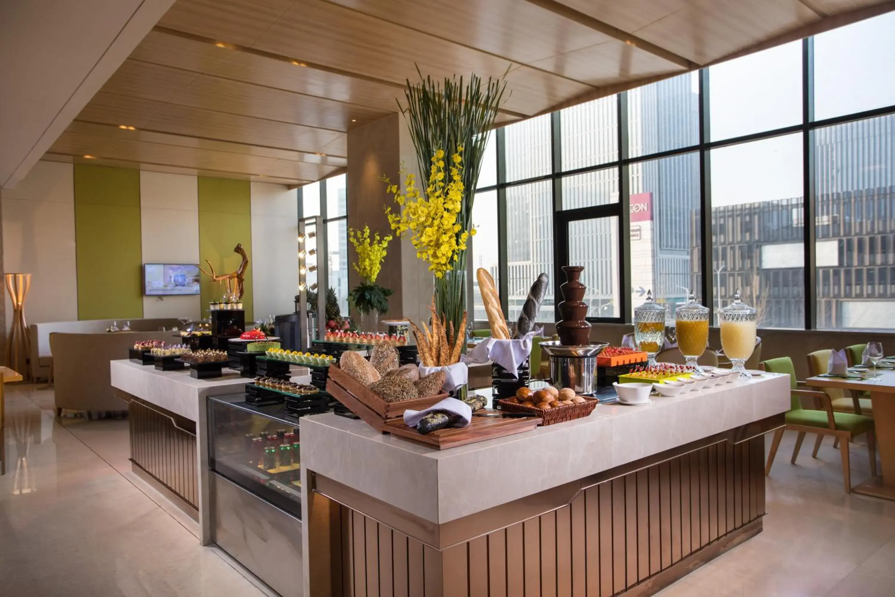 Restaurant/Places to Eat in Holiday Inn Tianjin Xiqing, an IHG Hotel