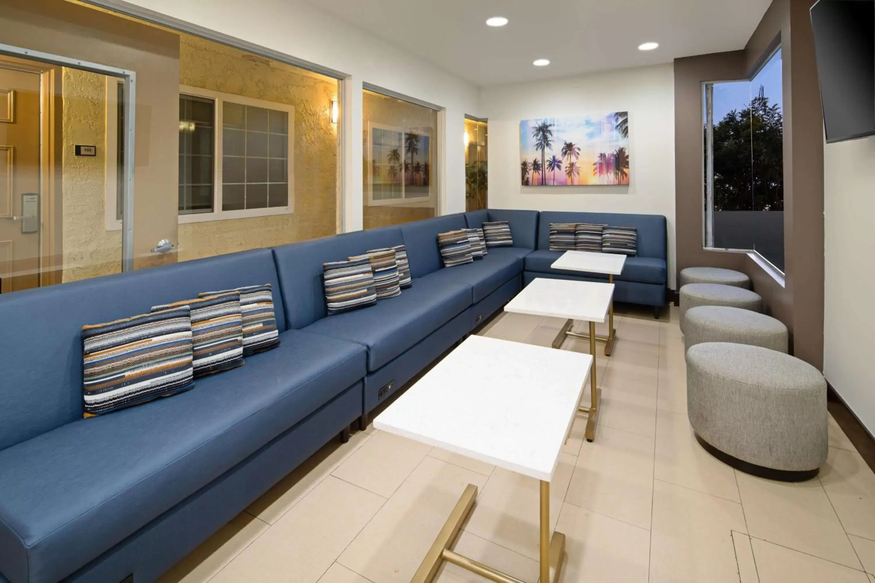 Lobby or reception, Seating Area in Best Western San Diego/Miramar Hotel
