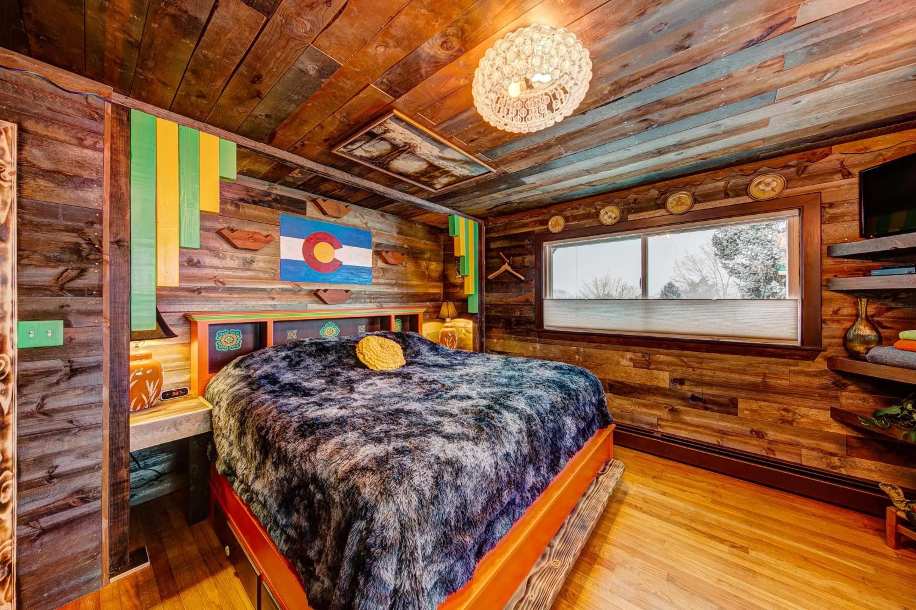 Bed in The Oasis on Eisenhower