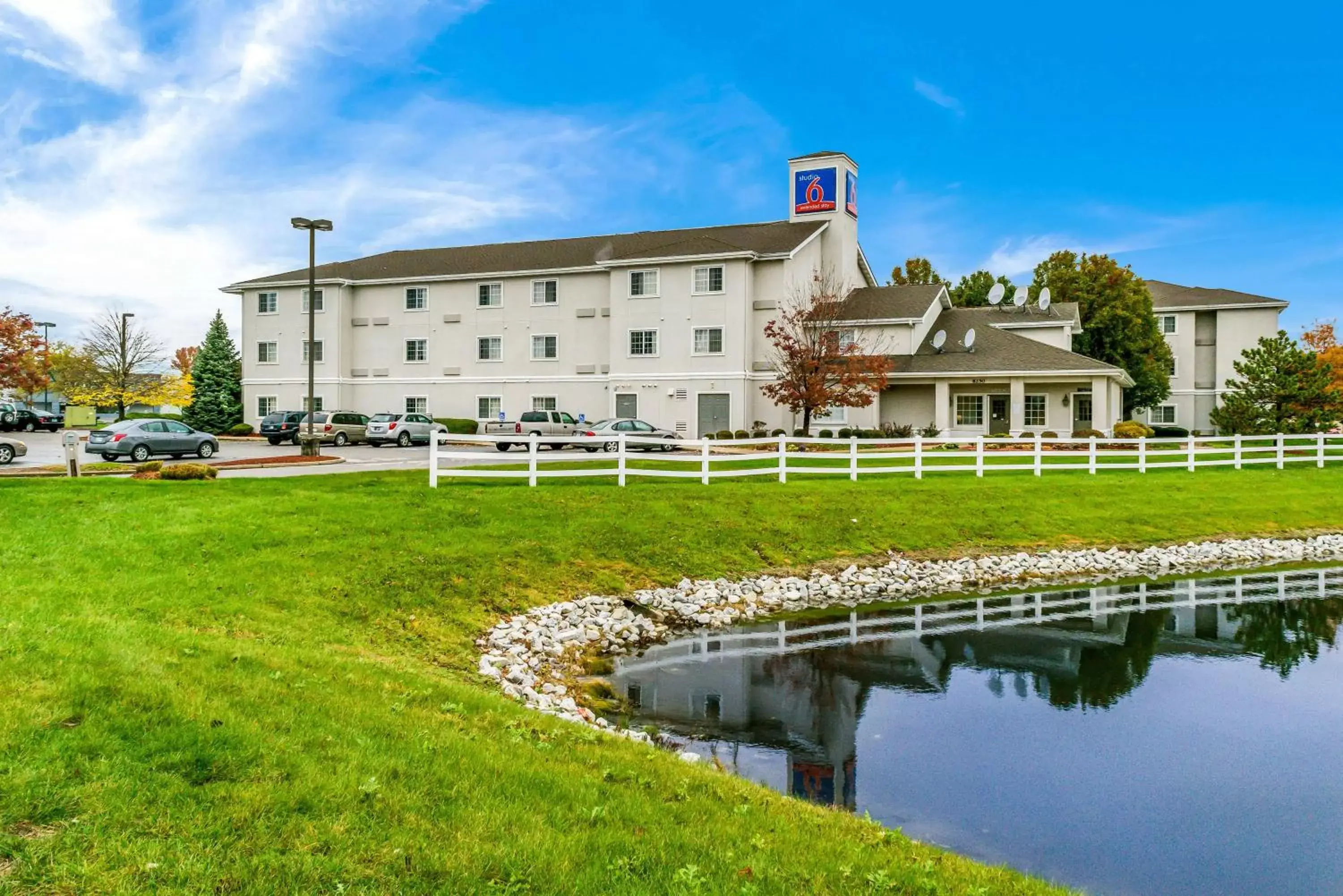 Property Building in Motel 6 Fishers, In - Indianapolis
