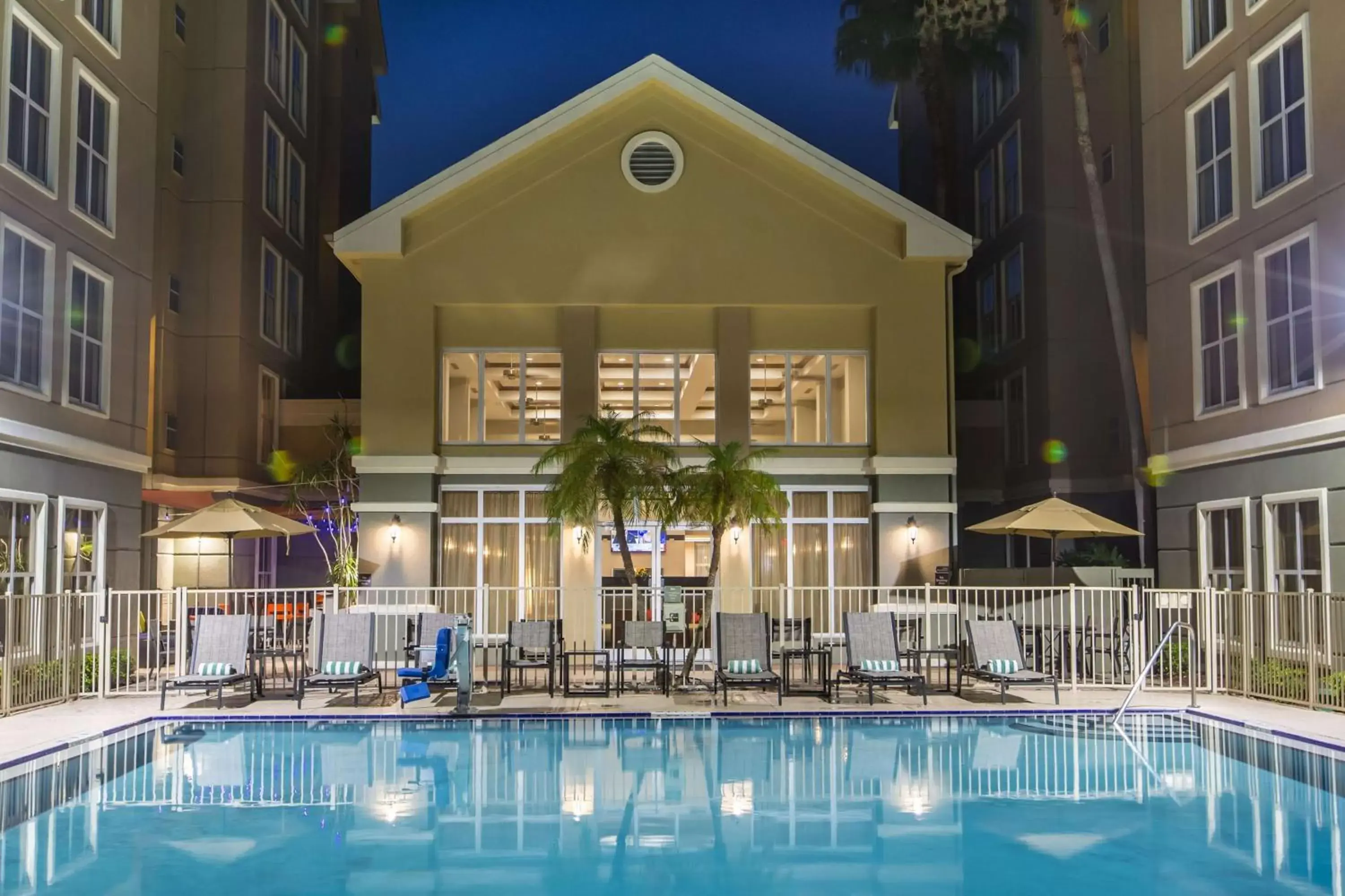 Swimming pool, Property Building in Homewood Suites by Hilton Orlando-Intl Drive/Convention Ctr