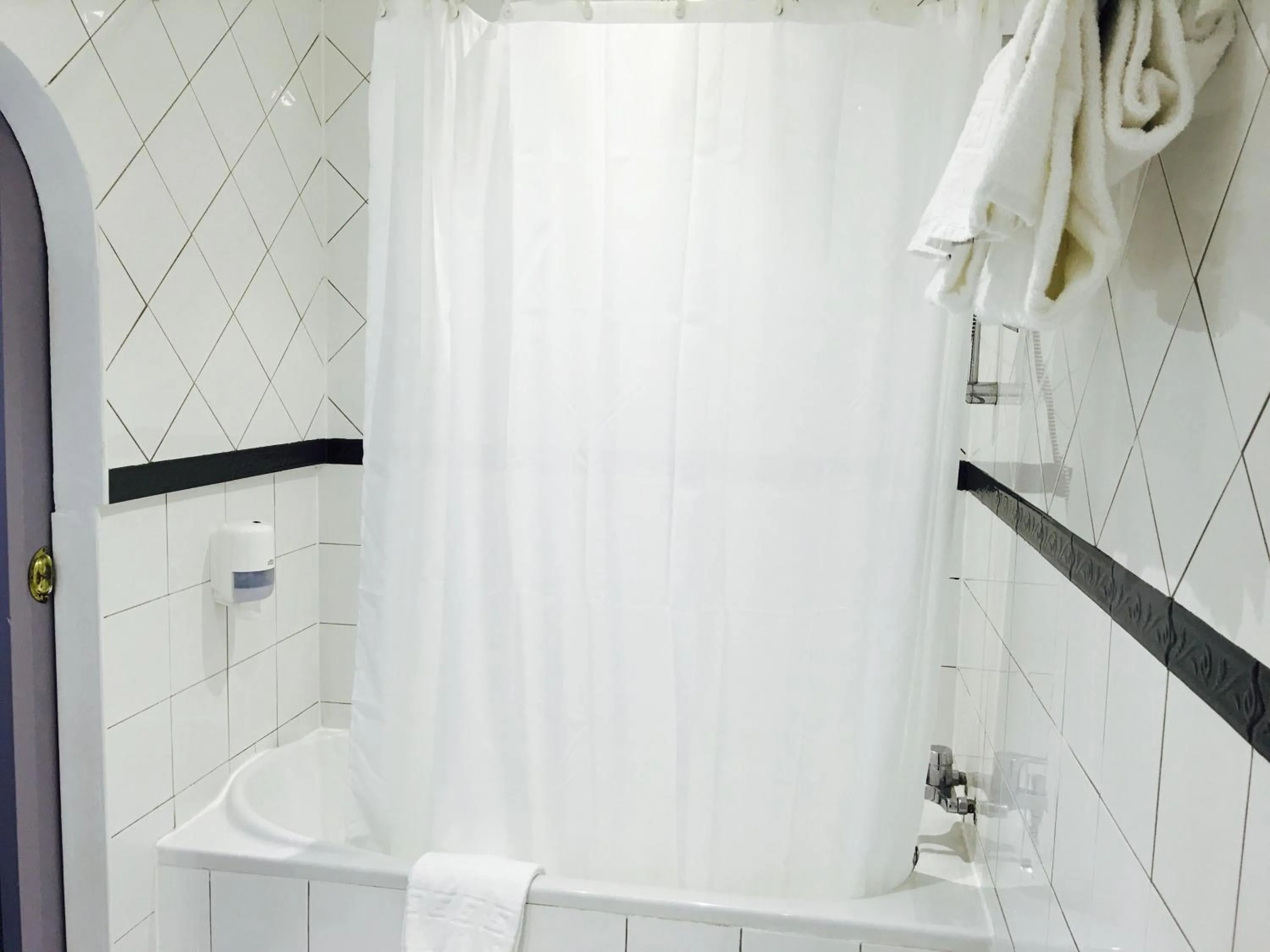 Bathroom in Hôtel Le Capitole