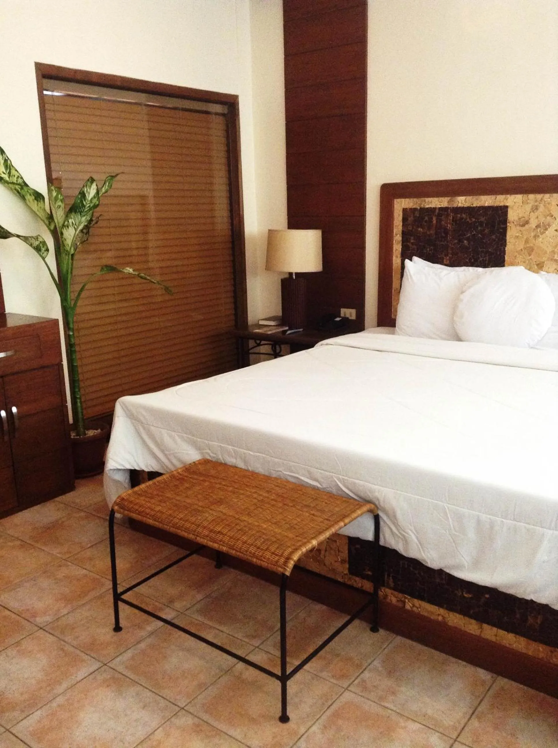 Bathroom, Bed in Citystate Asturias Hotel Palawan