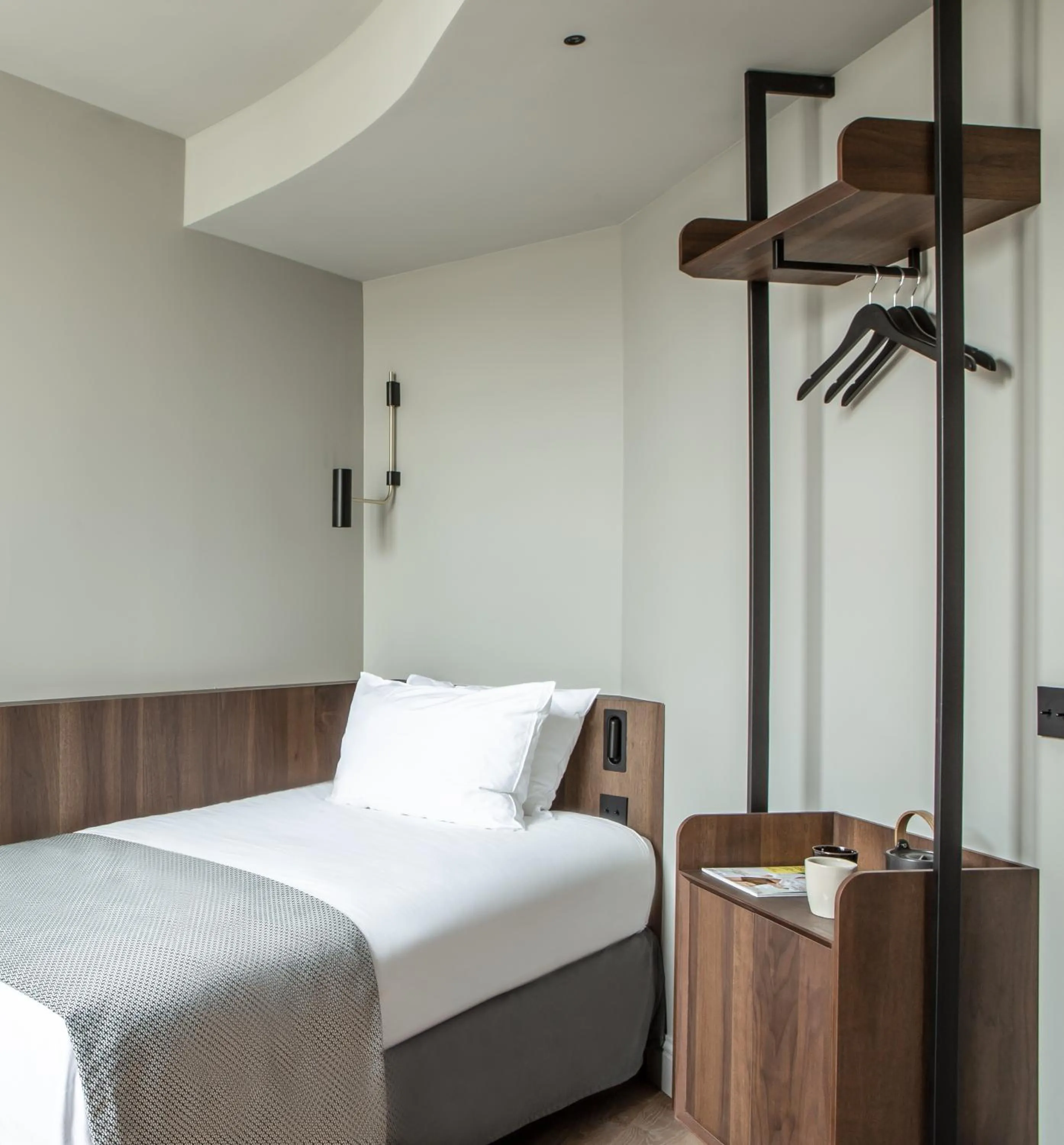 Bed in ibis Styles Paris Gare du Nord TGV