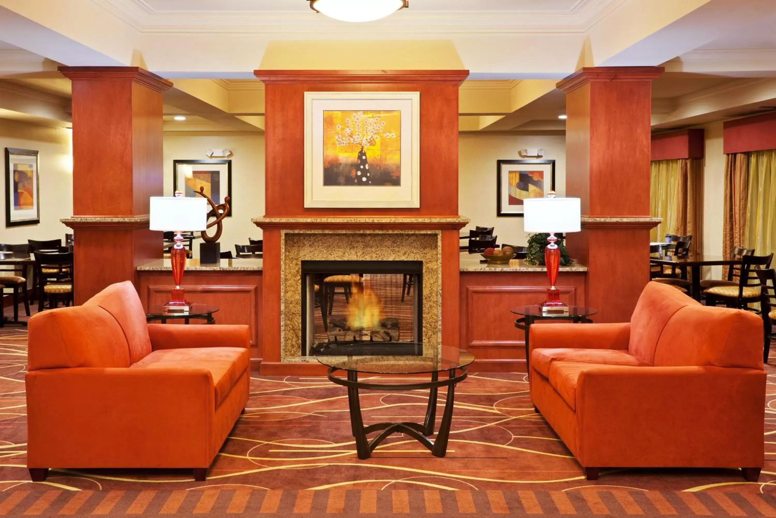 Lobby or reception, Seating Area in Holiday Inn Express Hotel & Suites Chehalis - Centralia, an IHG Hotel