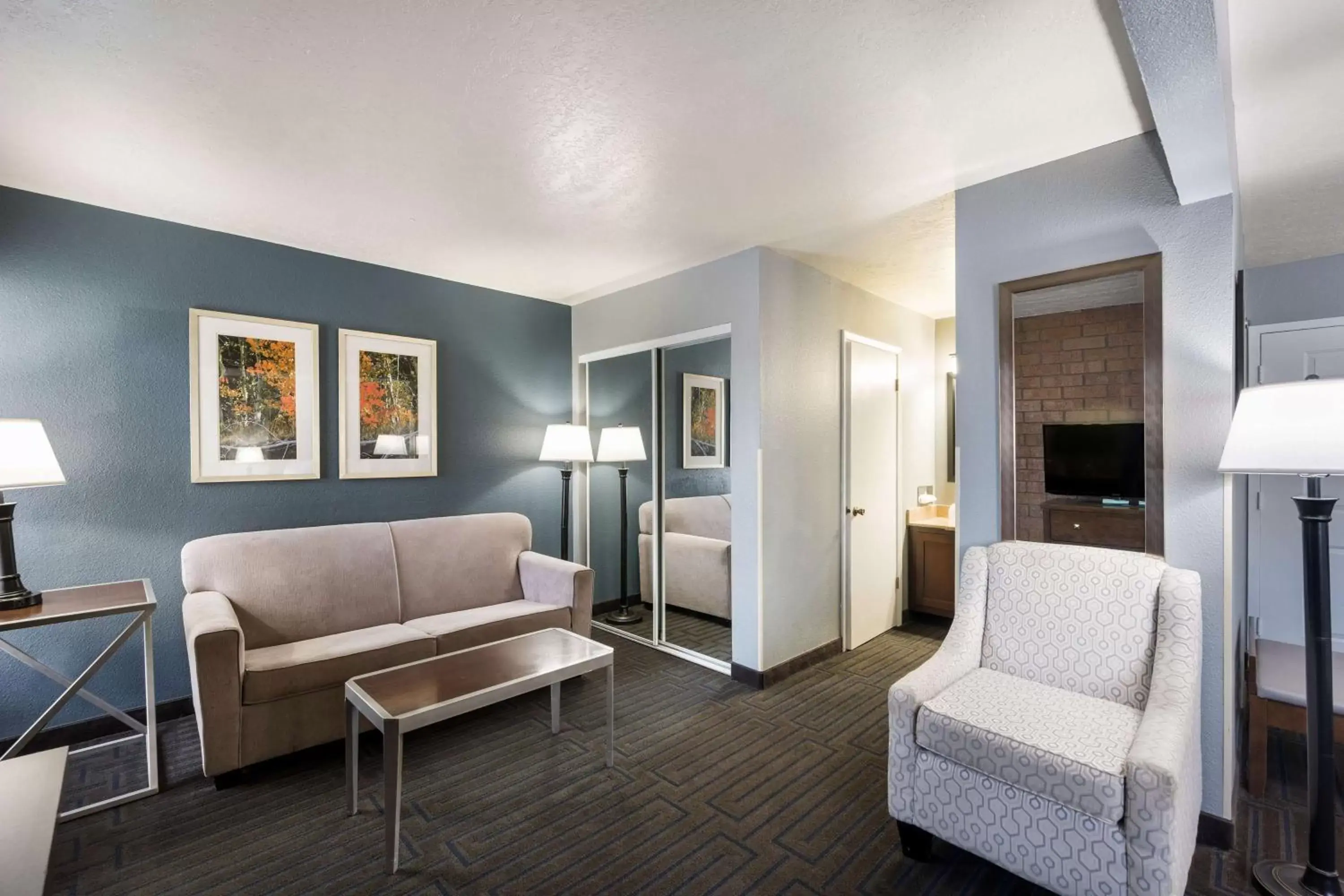 Bedroom, Seating Area in Best Western Pocatello Inn