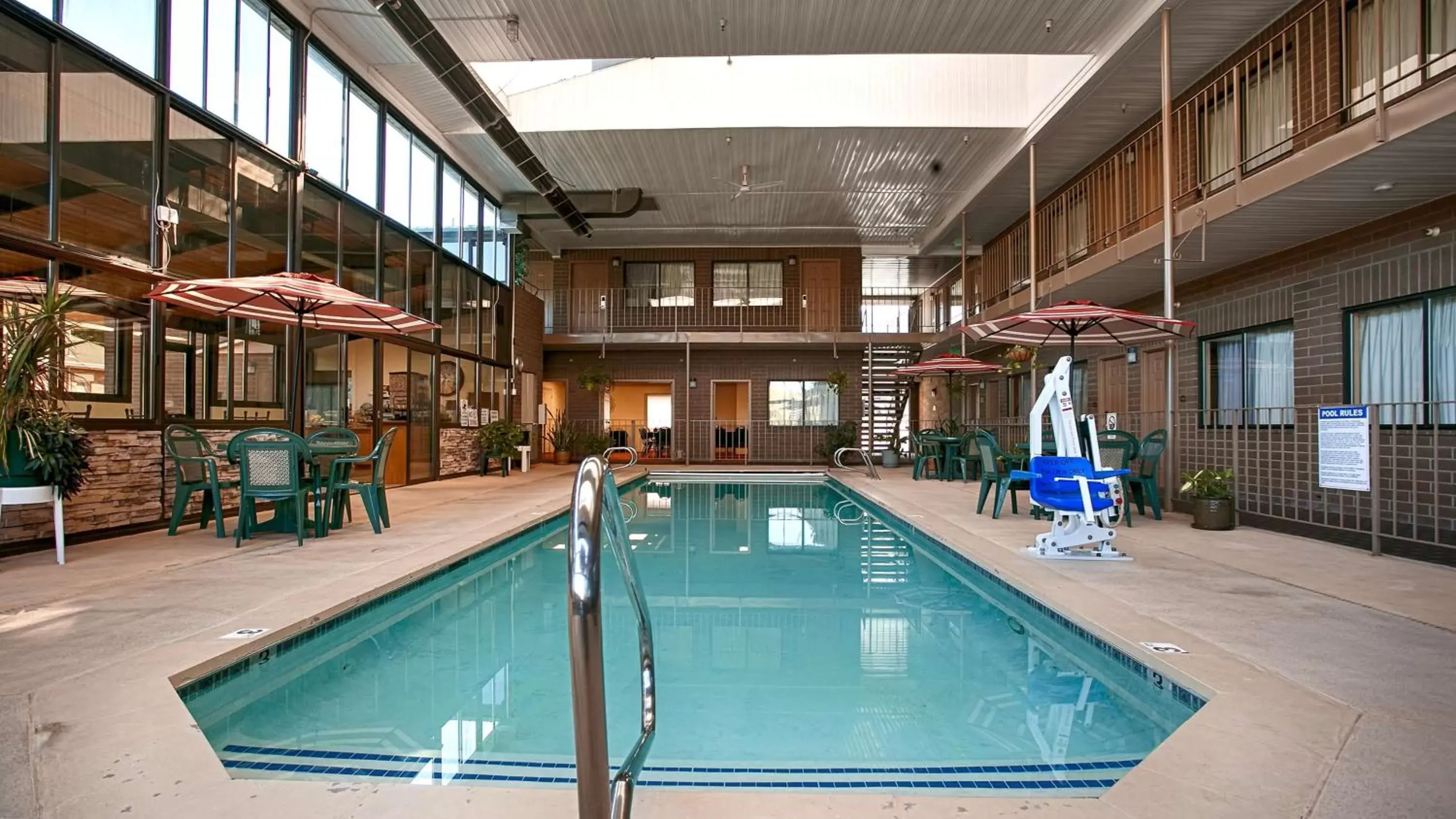 Pool view, Swimming Pool in Best Western Inn Tooele