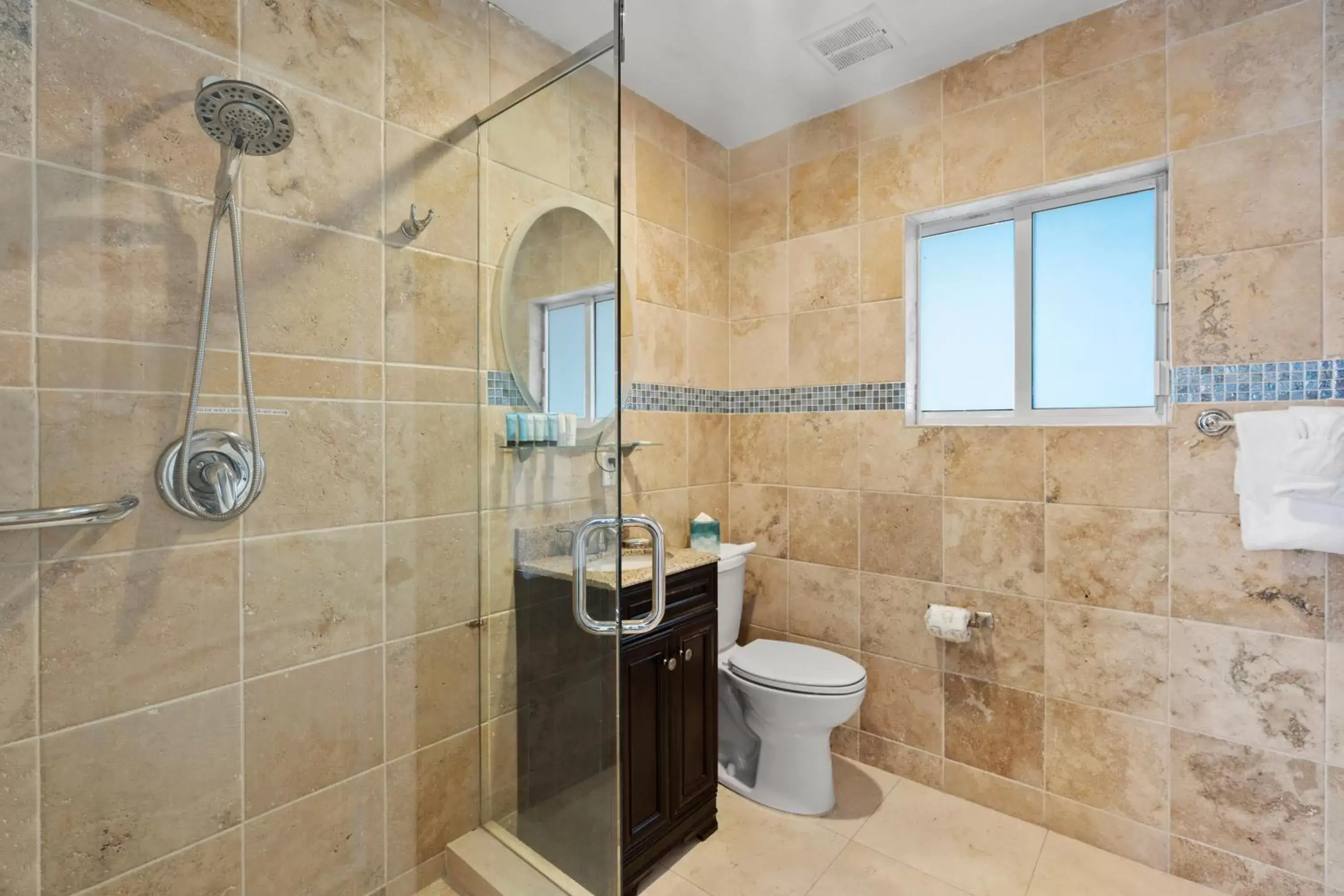 Bathroom in Isle of Venice Residence and Marina