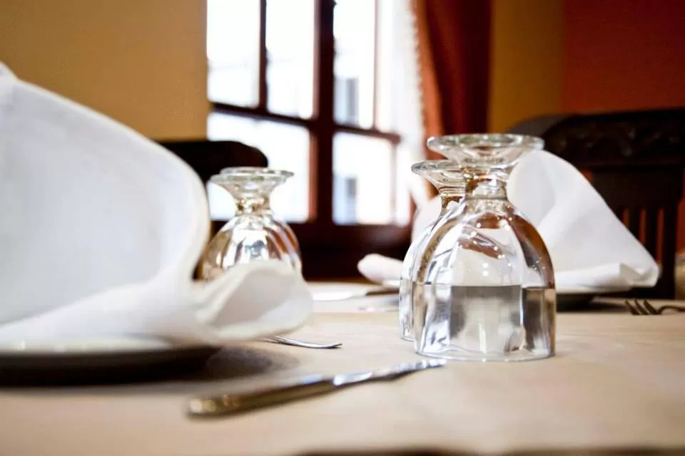 Restaurant/Places to Eat in Hotel Kynaitha